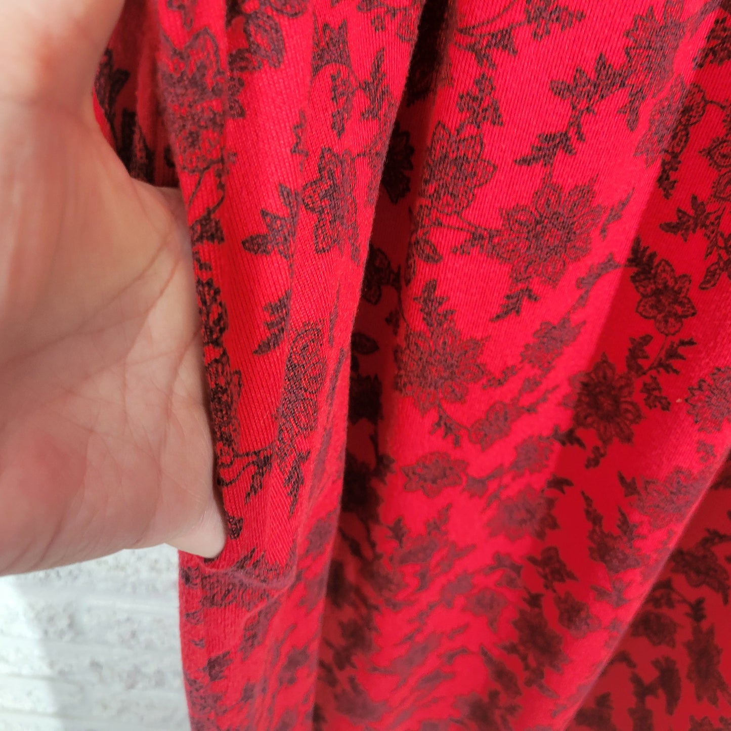 Secret Treasures Women Plus 2X Red Floral Nightgown Long Sleeve Lace Trim FLO17E