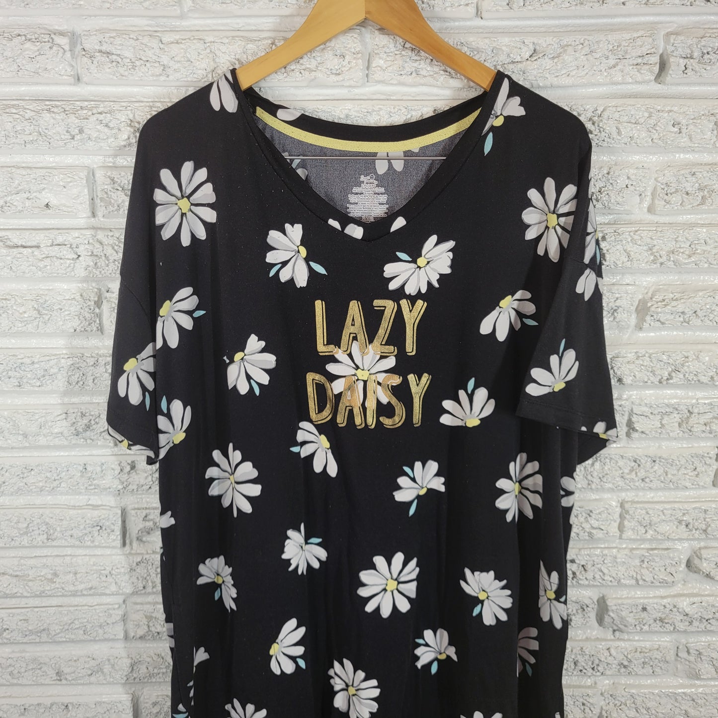 Secret Treasures Nightgown Pajama Top L/XL Black White Floral Lazy Daisy FLO16E