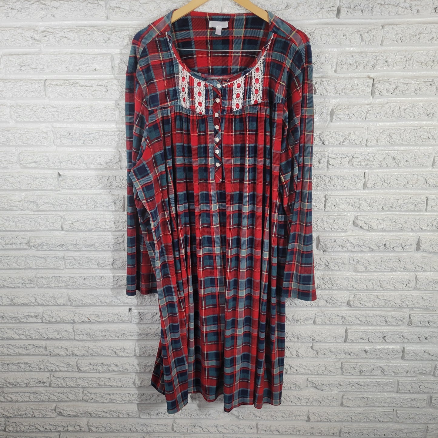 Secret Treasures Nightgown 4X Plus Plaid Flannel Robe Long Sleeve Red SWE99E