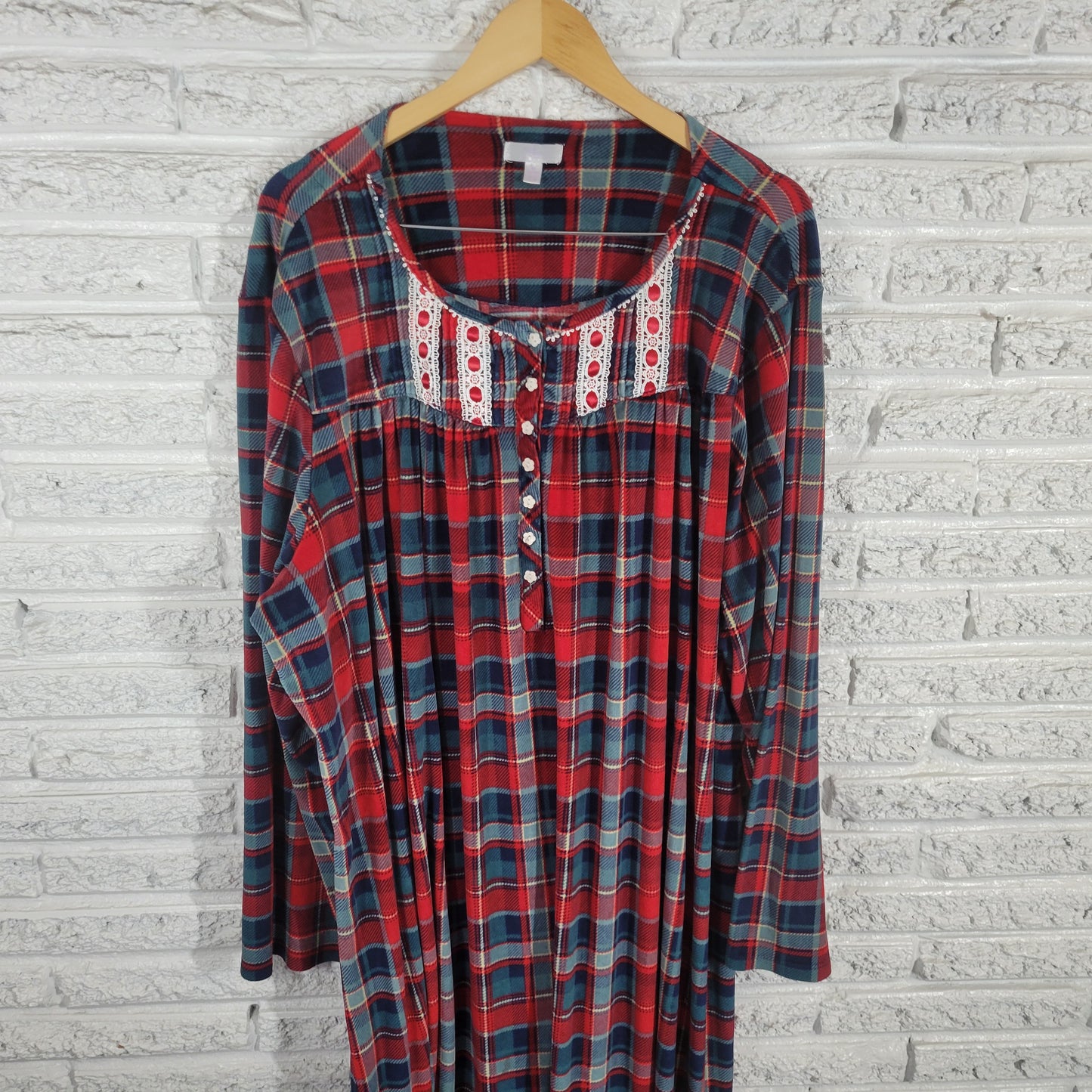 Secret Treasures Nightgown 4X Plus Plaid Flannel Robe Long Sleeve Red SWE99E