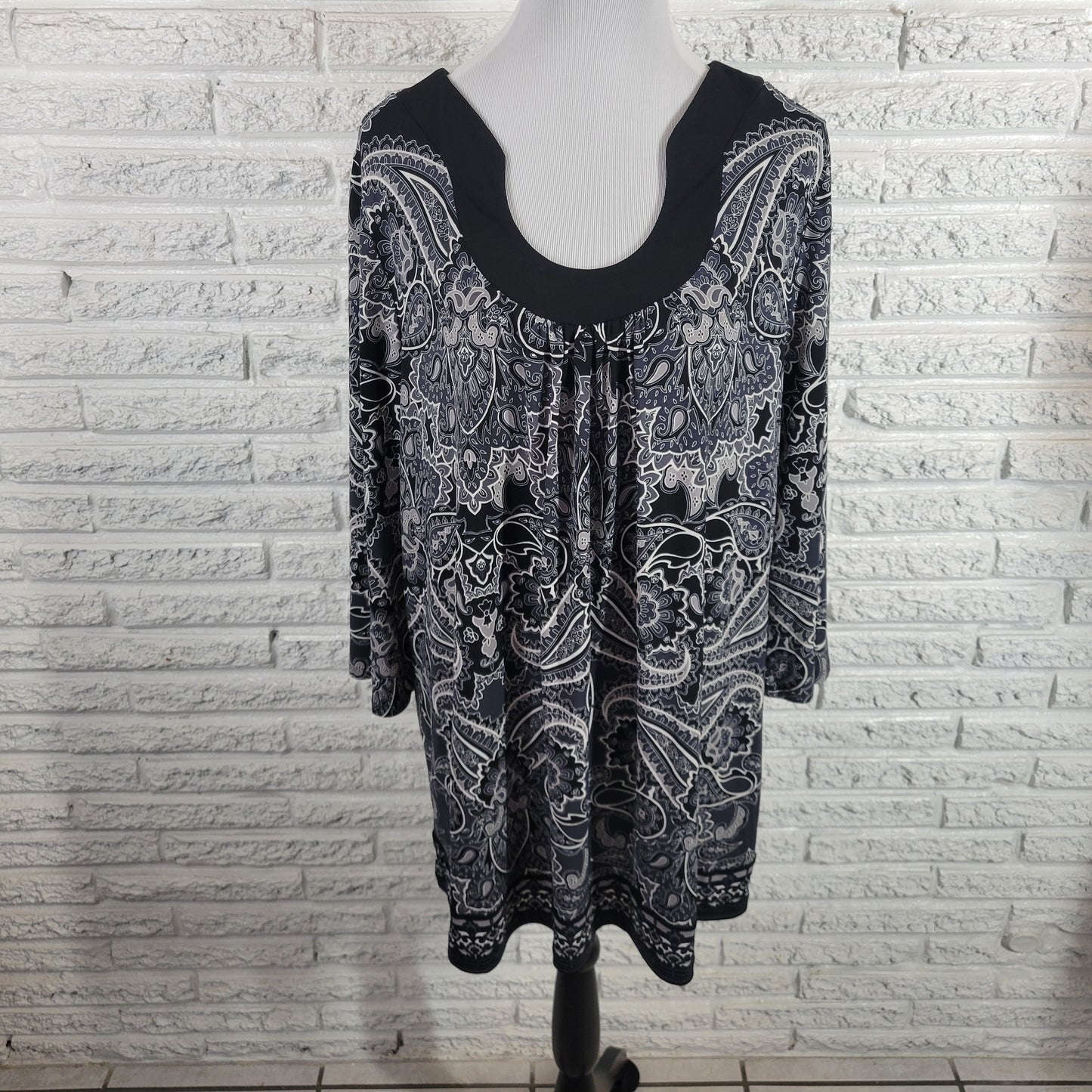 Apt 9 Womens Blouse 1X Black Gray Paisley Tunic Top Long Sleeve Pullover PAI63E
