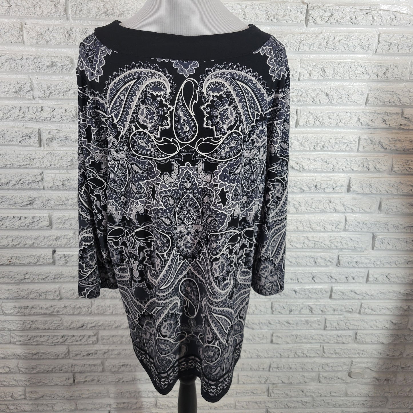 Apt 9 Womens Blouse 1X Black Gray Paisley Tunic Top Long Sleeve Pullover PAI63E
