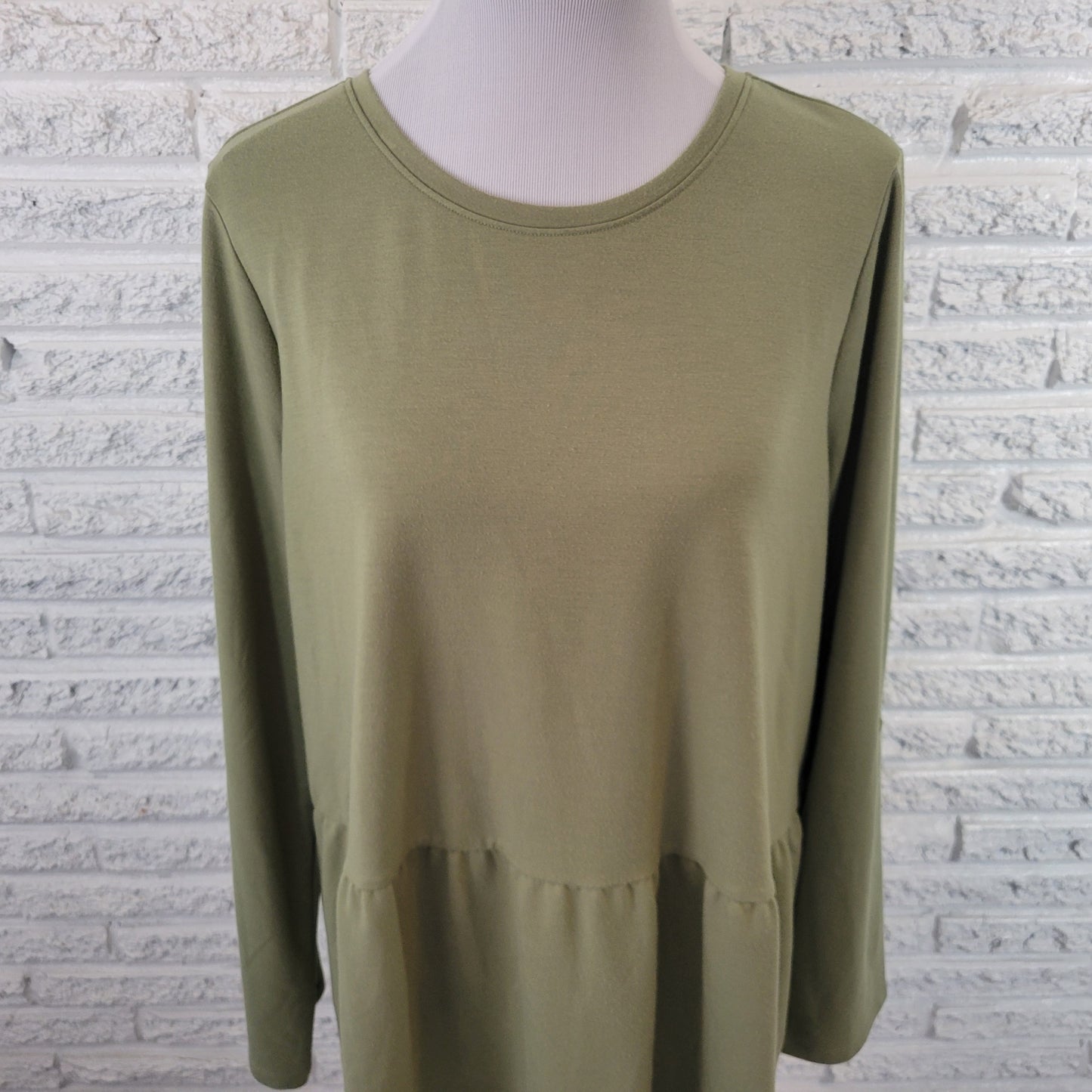 Denim & Co Green Top 1X Plus Size Long Sleeve Crew Neck Pullover Solid GRE43E