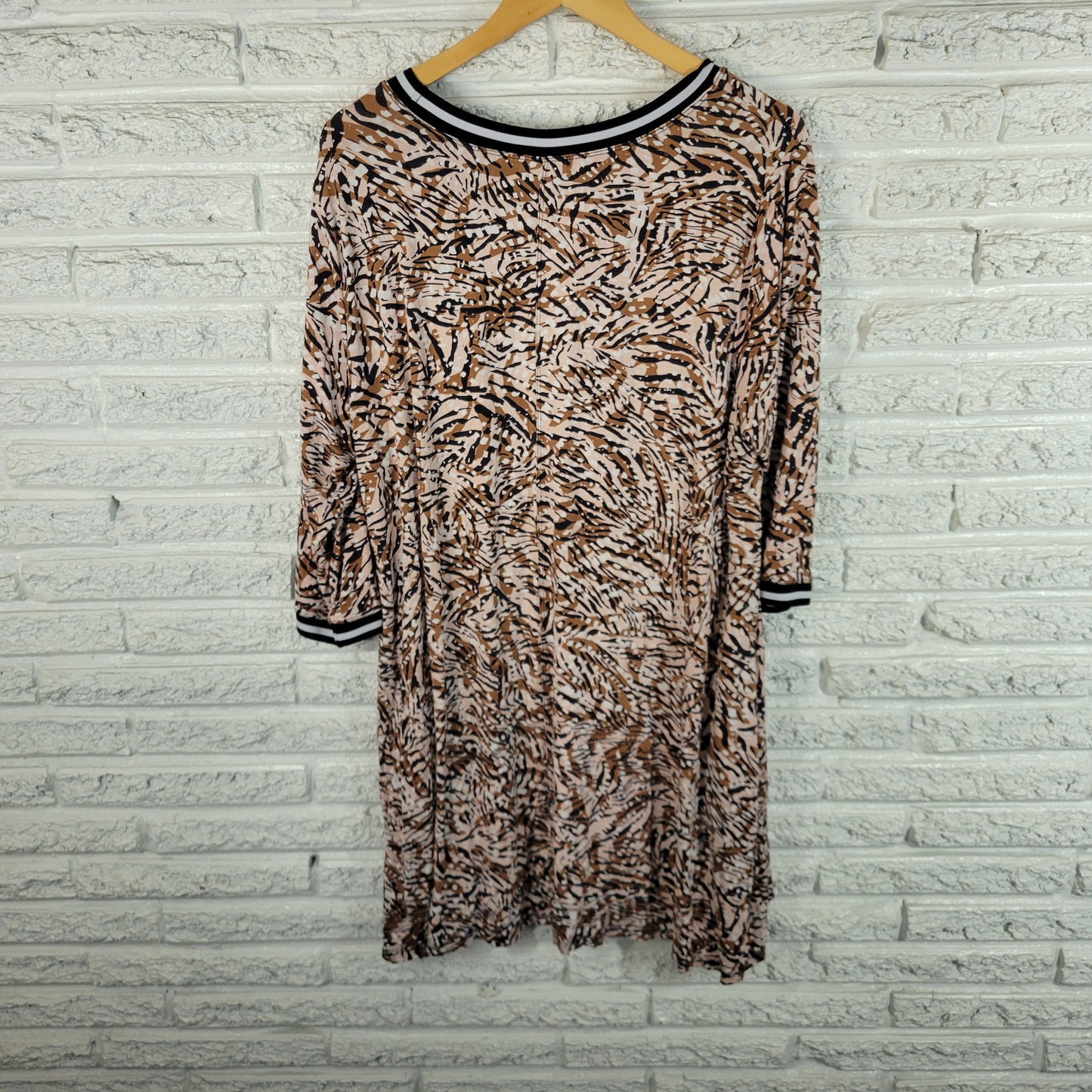Zim & Zoe Womens Size 20 Dress Plus Geometric Brown Black Hi Low Pocket GEO145E