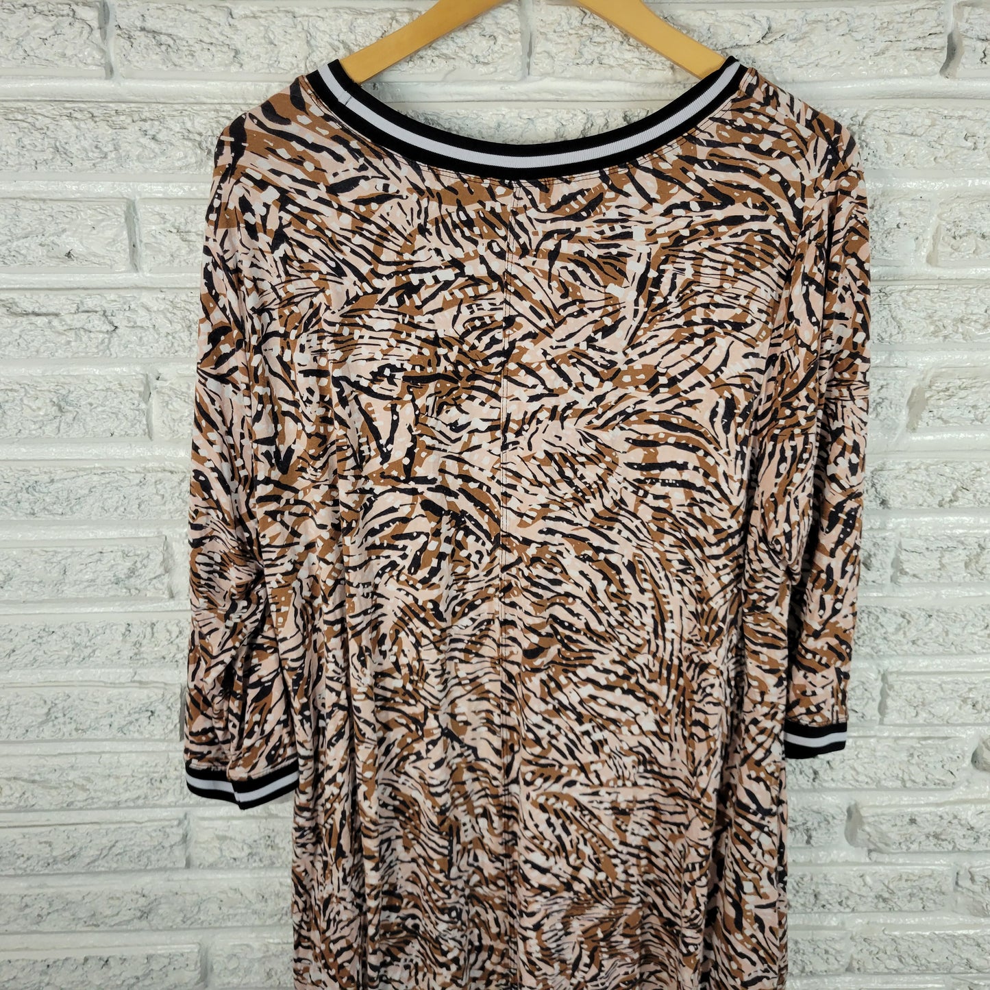 Zim & Zoe Womens Size 20 Dress Plus Geometric Brown Black Hi Low Pocket GEO145E