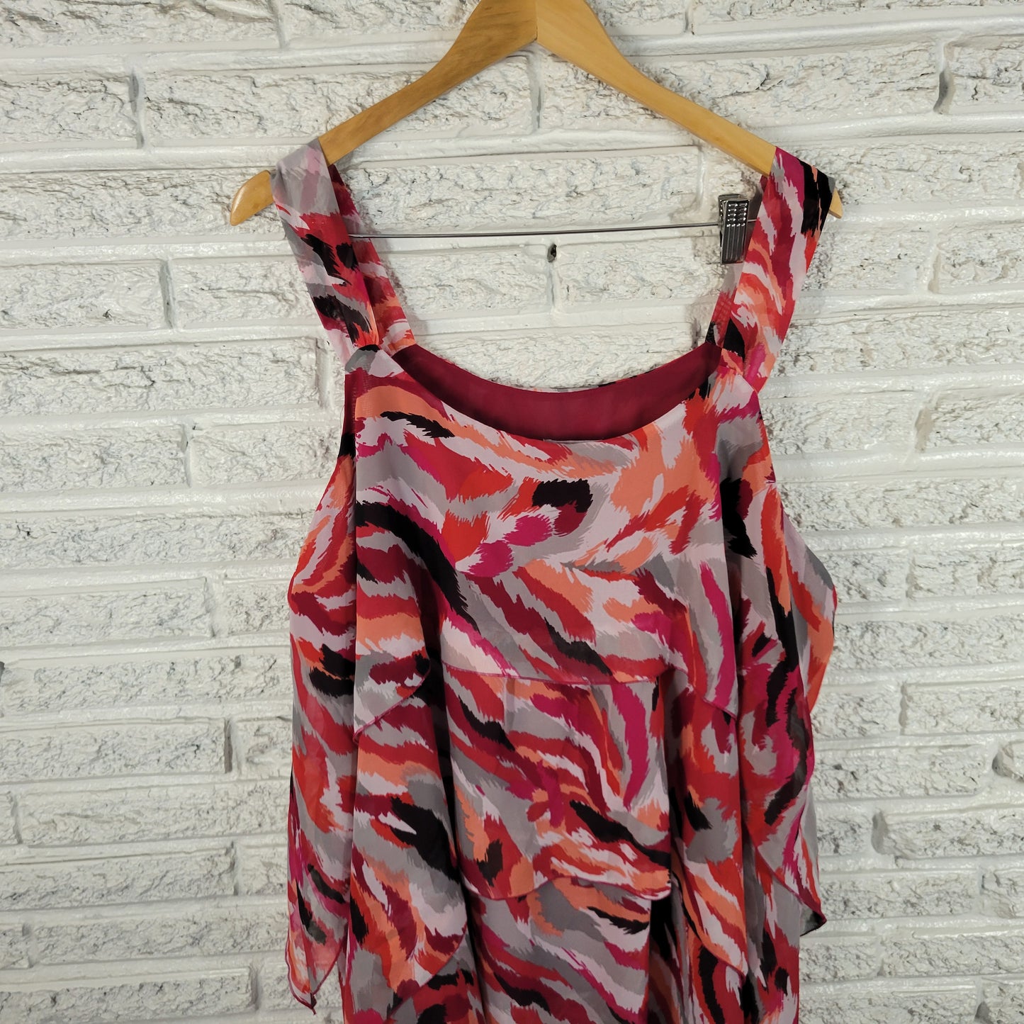 Fashion Bug Womens Swing Top 2X Pink Gray Watercolor Sleeveless Blouse WAT16E