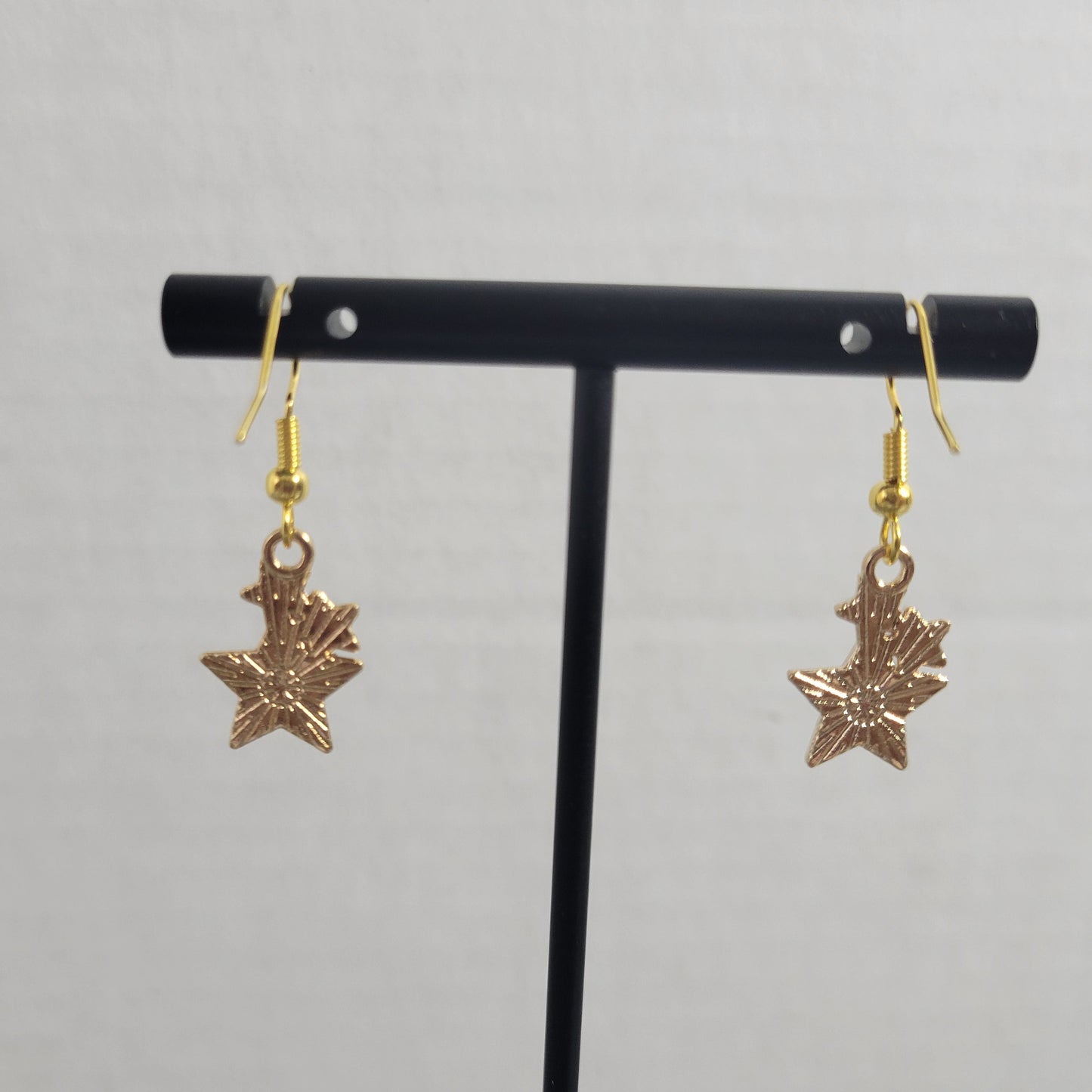 Patriotic Red White Blue Star Dangle Earrings 4th of July USA Jewelry E126E