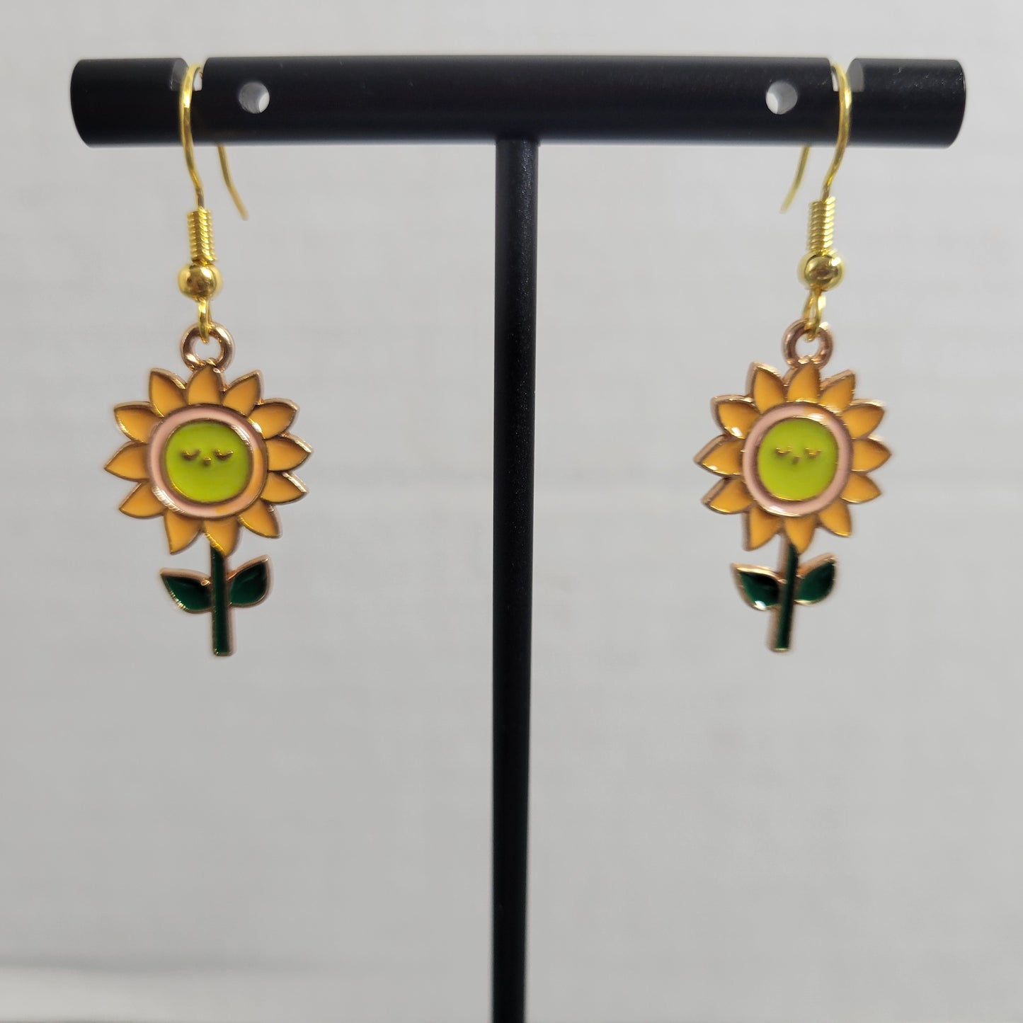 Sunflower Dangle Earrings Gold Tone Cute Happy Summer Fall Floral Gift E120E
