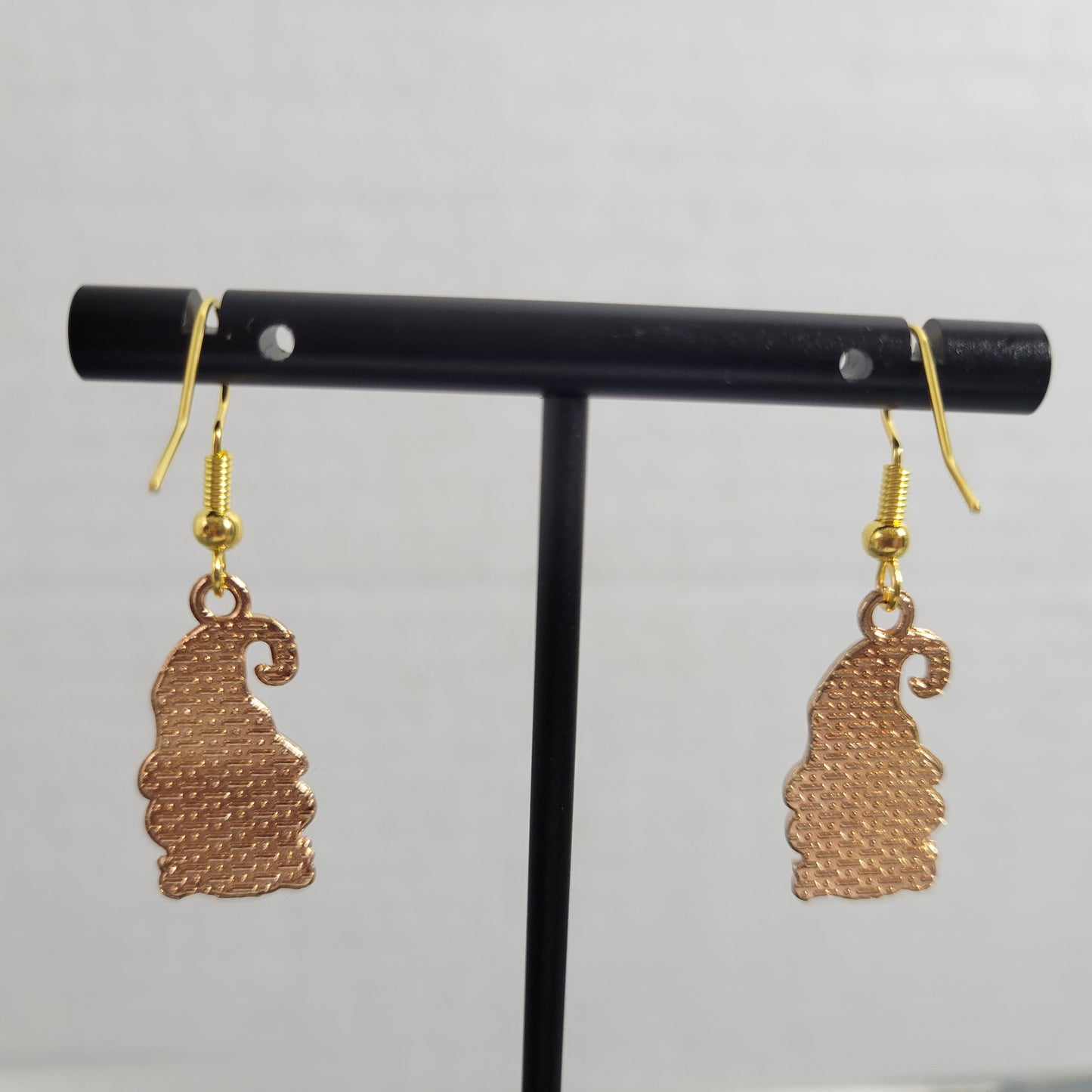 Fall Gnome Pumpkin Dangle Earrings Gold Tone Autumn Halloween Thanksgiving E118E