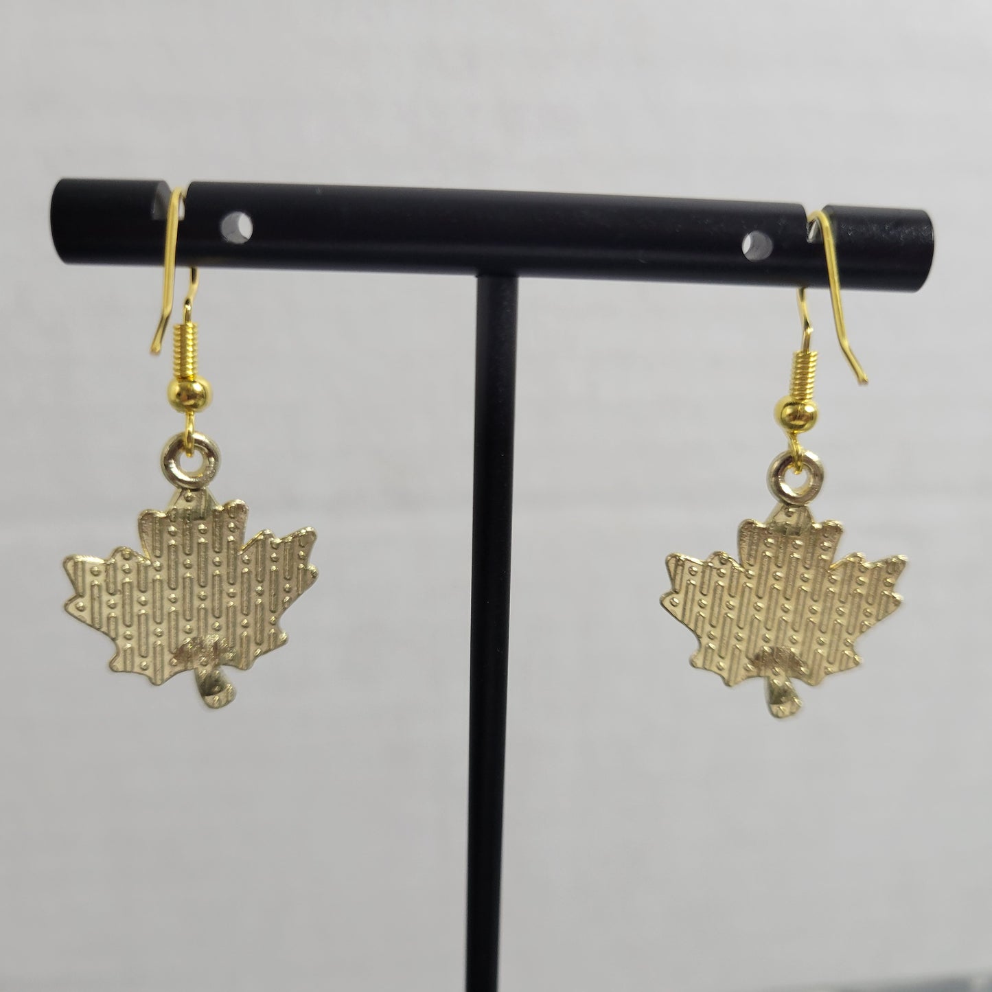 Orange Maple Leaf Dangle Earrings Gold Tone Fall Autumn Thanksgiving E111E