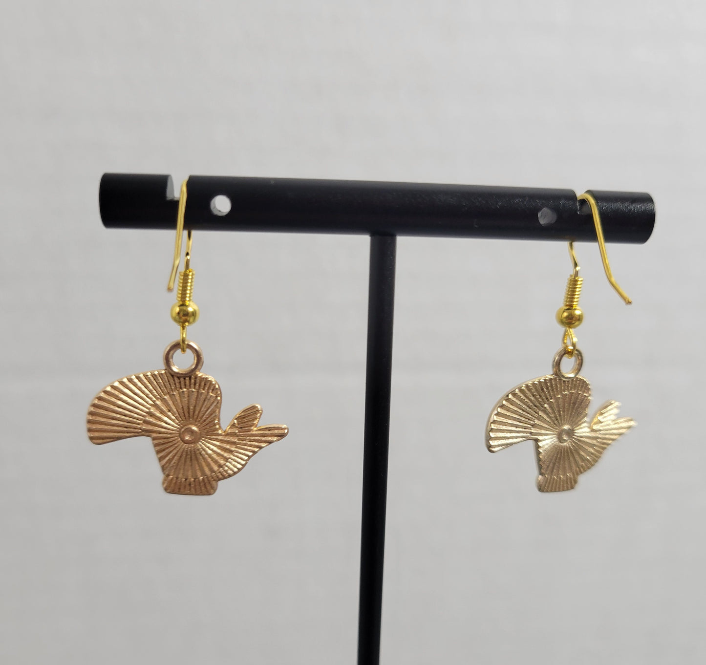 Cute Toucan Bird Dangle Earrings Colorful Enamel Tropical Jewelry Gold Tone E49E