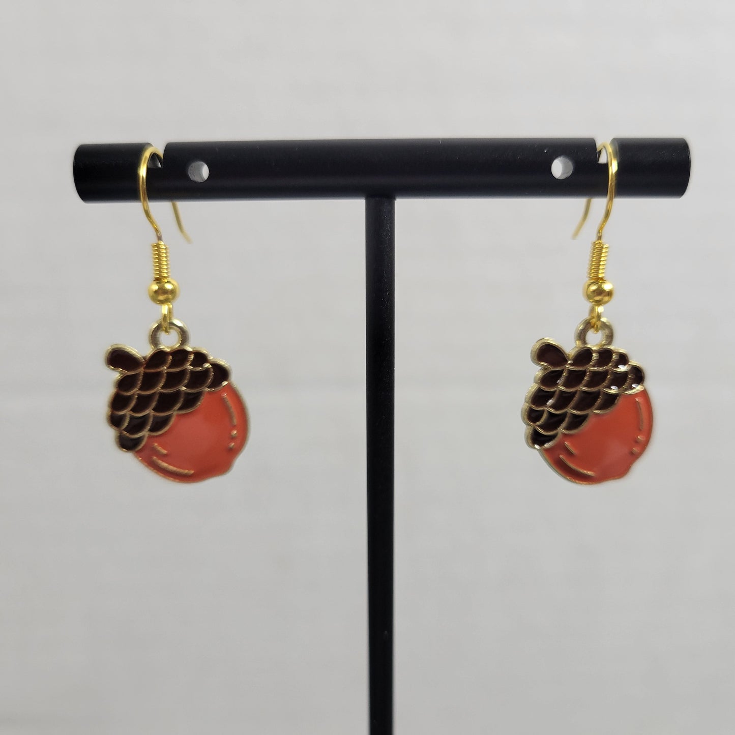 Acorn Dangle Earrings Gold Tone Orange Brown Enamel Fall Autumn Fashion E109E