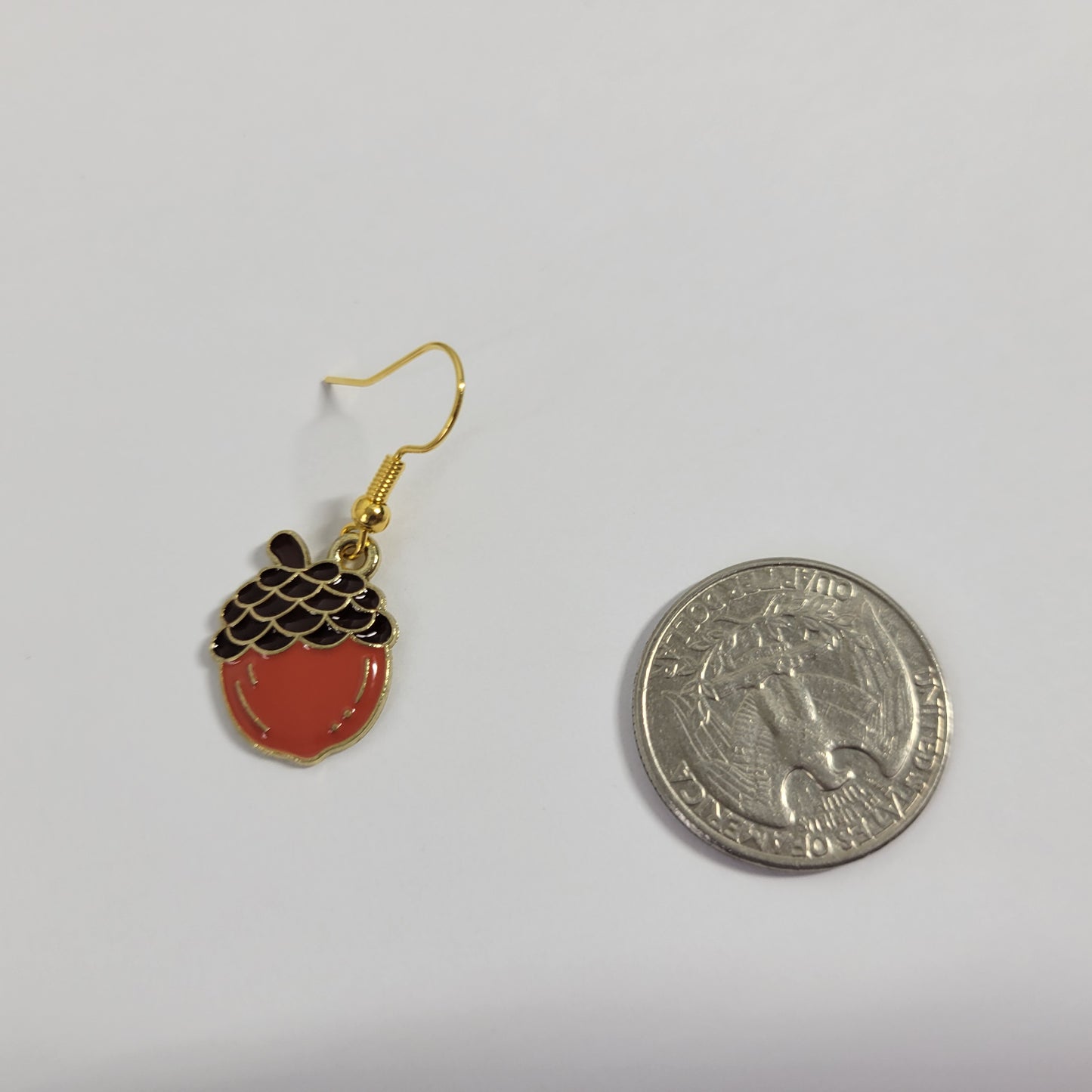 Acorn Dangle Earrings Gold Tone Orange Brown Enamel Fall Autumn Fashion E109E