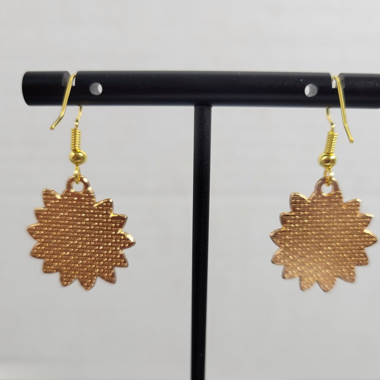 Cute Sunflower Dangle Earrings Happy Face Enamel Summer Floral Gold Tone E108E