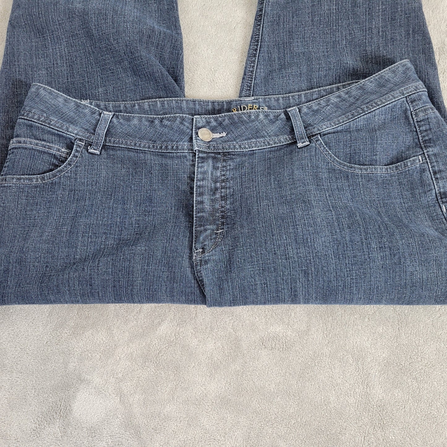Riders by Lee Womens 18W Capri Jeans Dark Blue Denim Studded 5 Pocket CAP16E