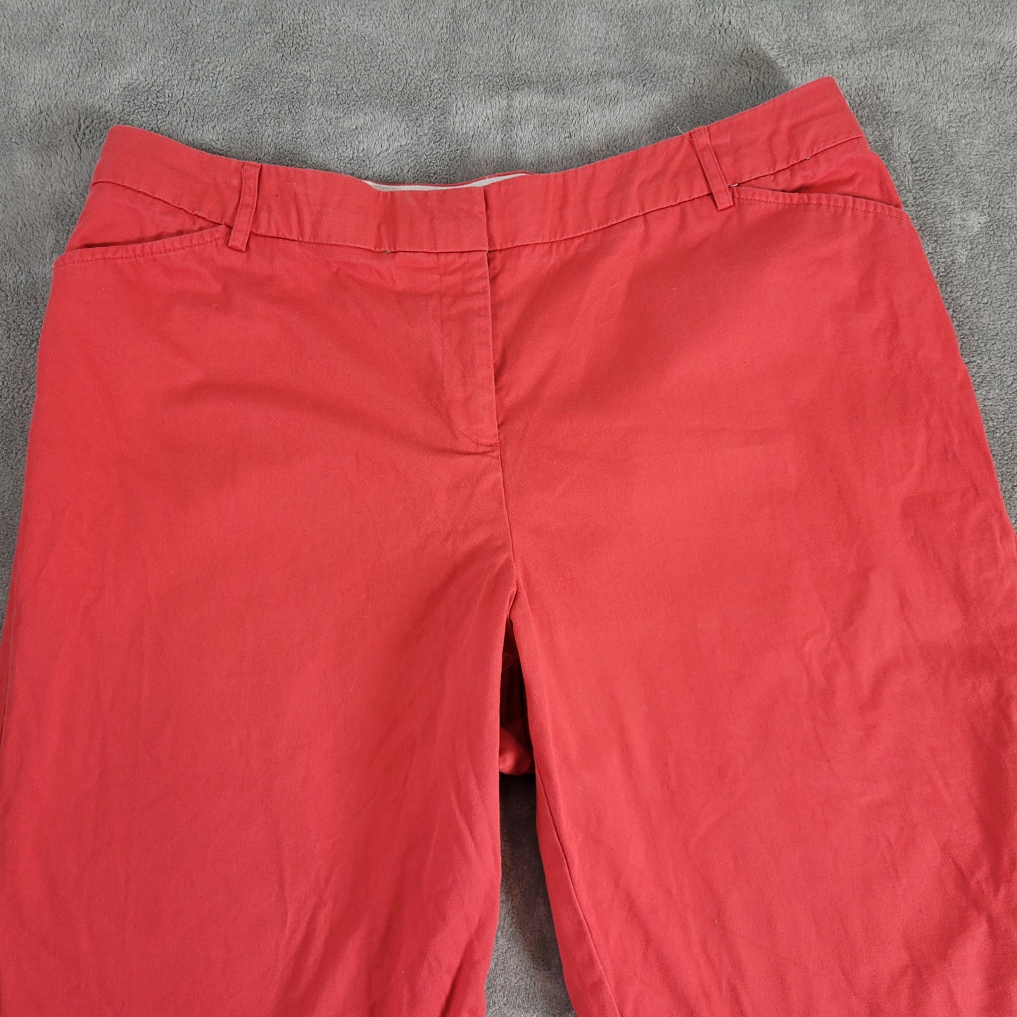 Dress Barn Womens 16W Bermuda Shorts Red Elastic Waist Pocket 11.5 Inseam RED41E