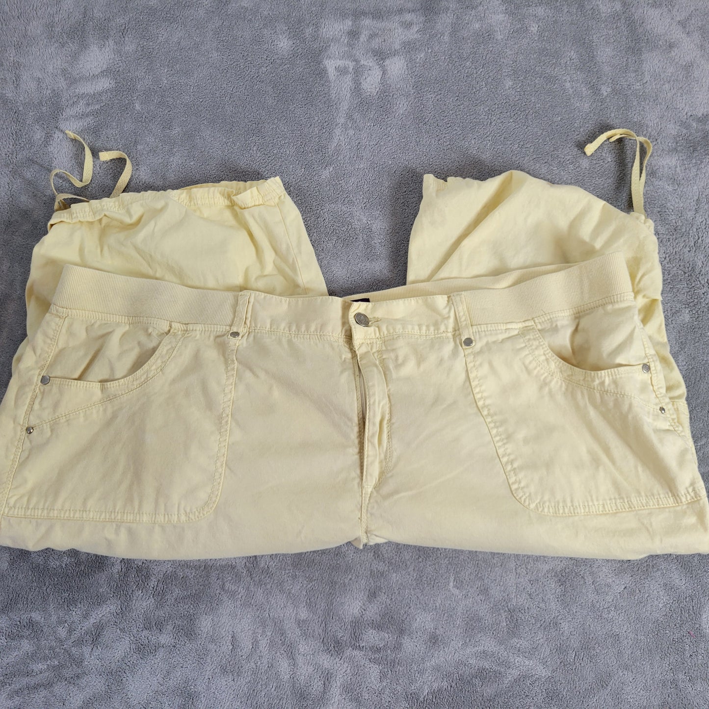 Gloria Vanderbilt Women 24W Skimmer Cargo Shorts Yellow Solid Tied Hem YEL21E