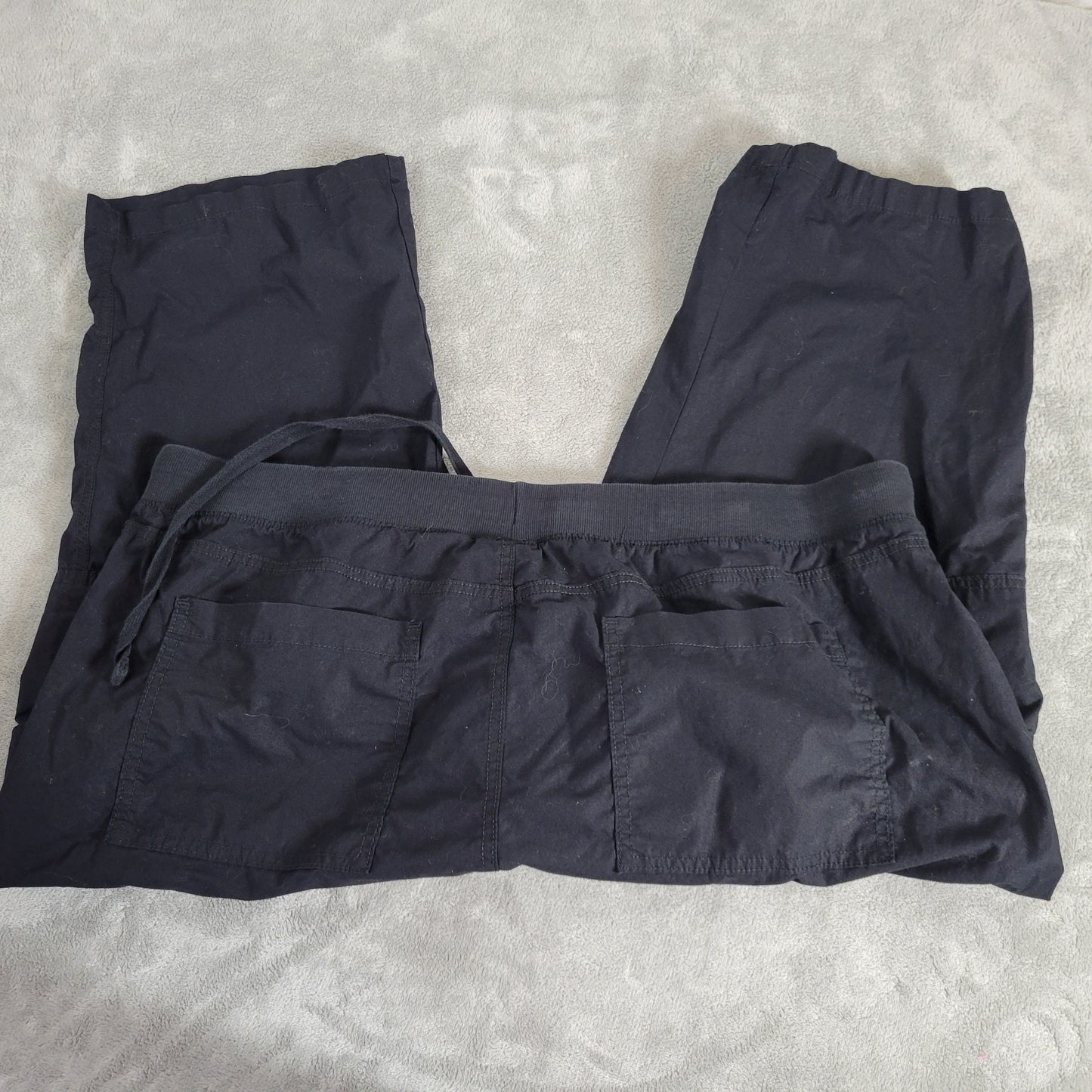 St. John's Bay Women 2X Cargo Capri Pants Black Pull On Elastic Waist CAP22E