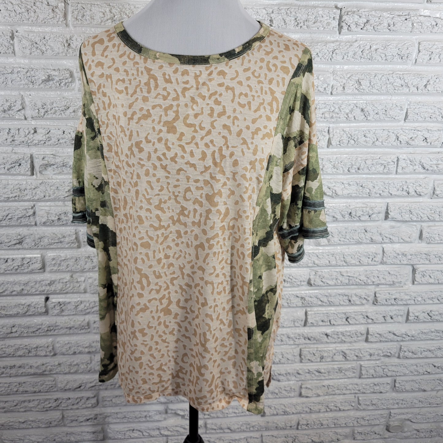Cato Womens Plus Size 18W 20W Animal Print Tee Top Green Tan Cotton ANI9E