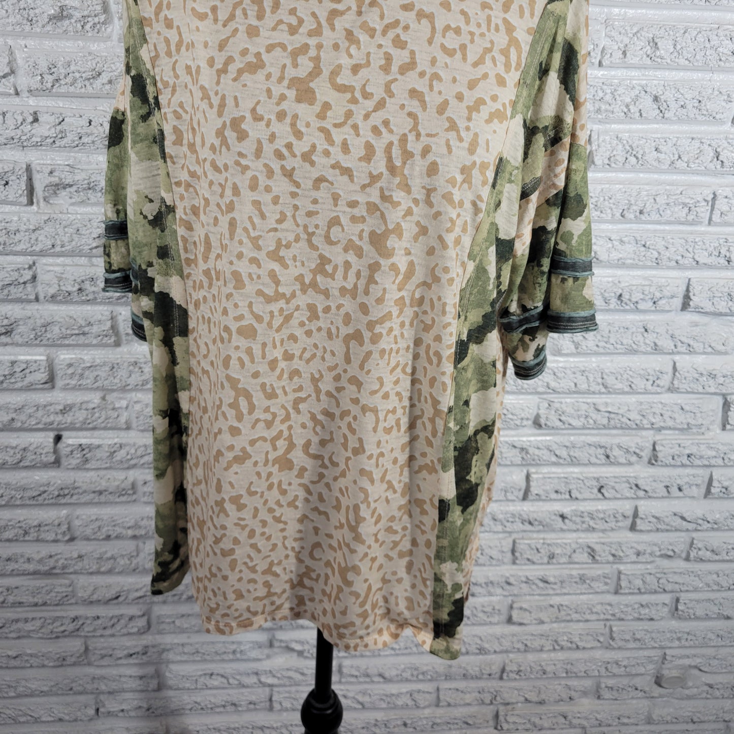 Cato Womens Plus Size 18W 20W Animal Print Tee Top Green Tan Cotton ANI9E