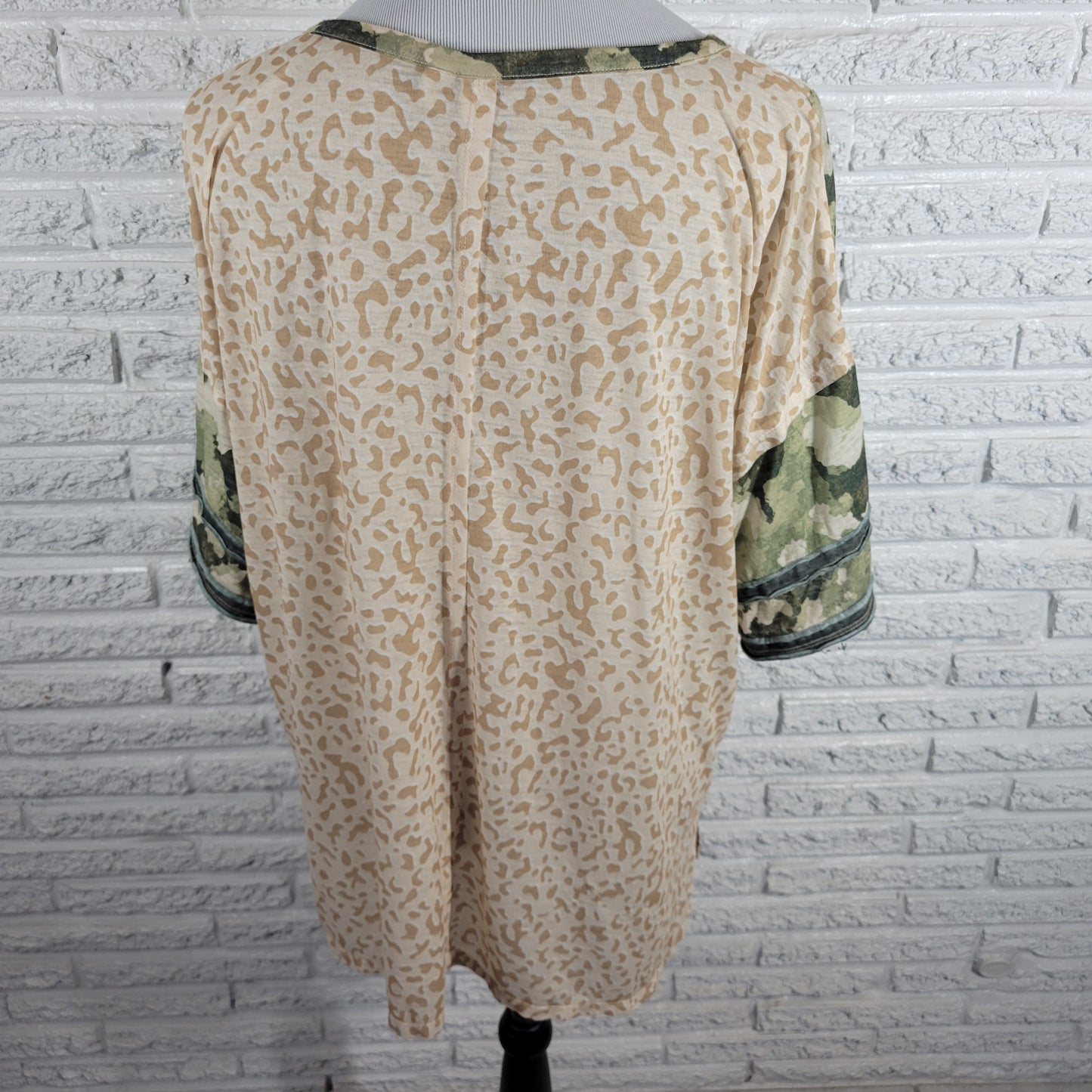 Cato Womens Plus Size 18W 20W Animal Print Tee Top Green Tan Cotton ANI9E