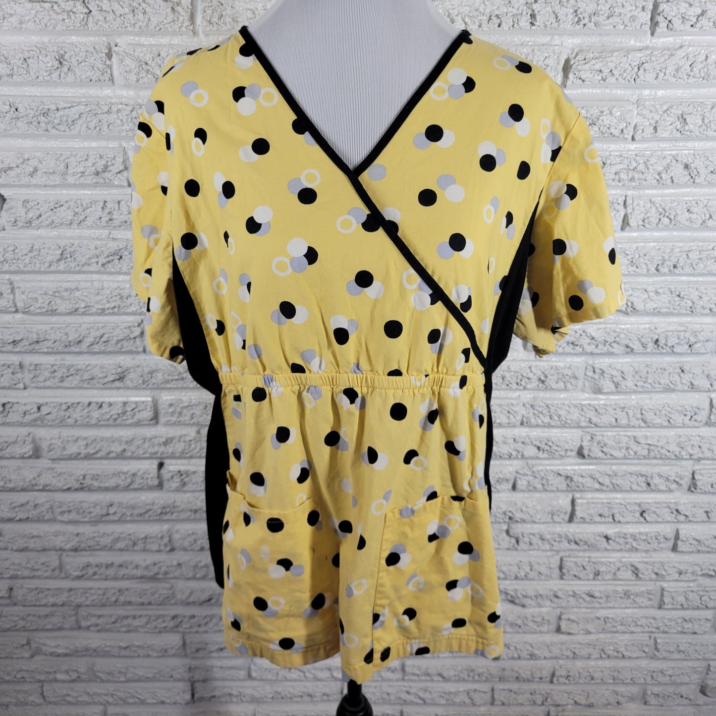 Cherokee Scrub Top XL Yellow Black Polka Dot Stretch Panels Unisex GEO86E