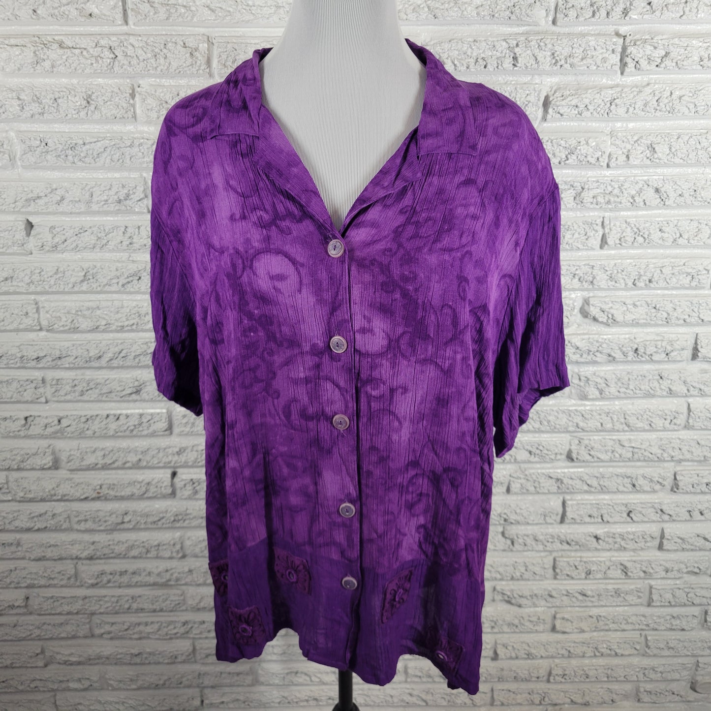 CM Shapes Women 2X Purple Embroidered Button Up Top Shirt Rayon PUR57E