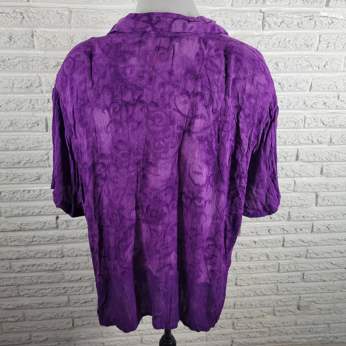 CM Shapes Women 2X Purple Embroidered Button Up Top Shirt Rayon PUR57E