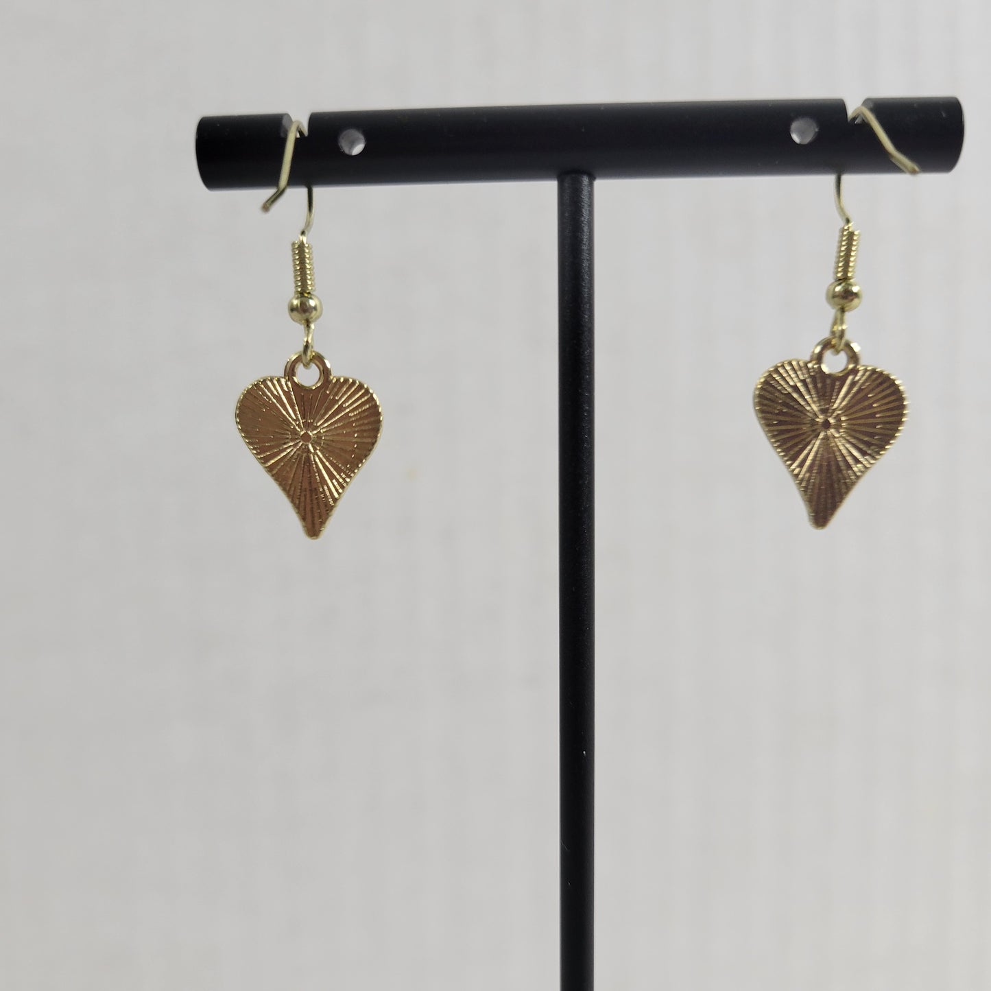 Heart Poker Suit Casino Earrings Hanging Dangle Novelty Fish Hook