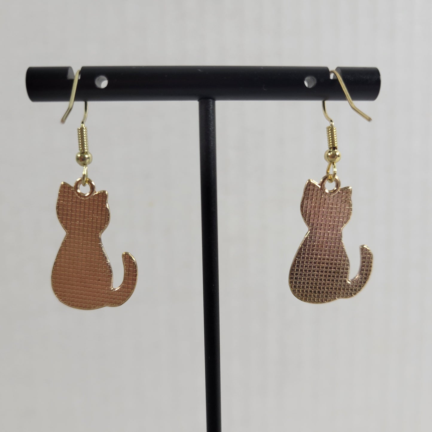 Cat Kitten Earrings Blue Tabby Gold Tone Fish Hook Dangle Hanging Novelty