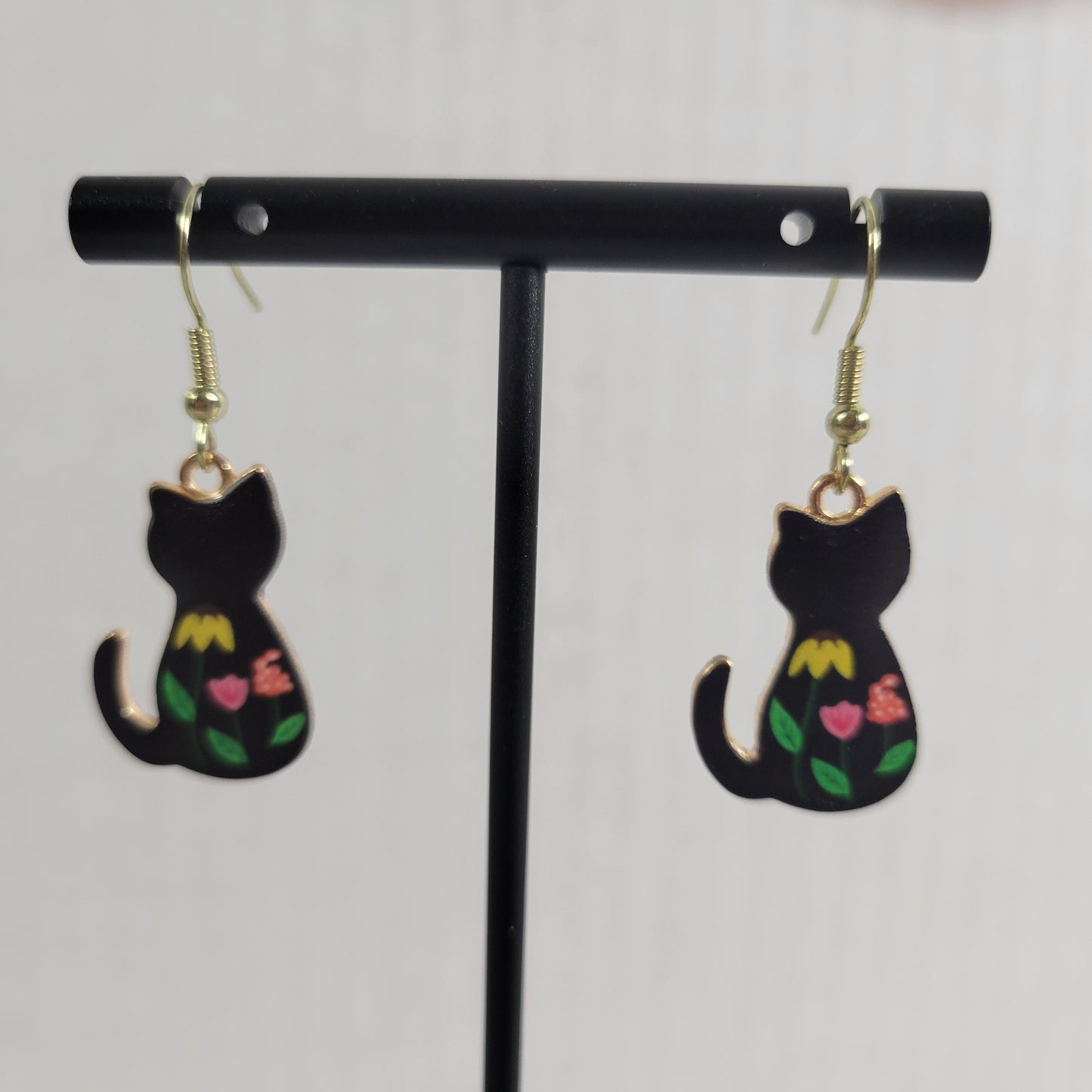Cats Kittens Earrings One Pair Black Tulip Fish Hook Dangle Hanging Gold Tone