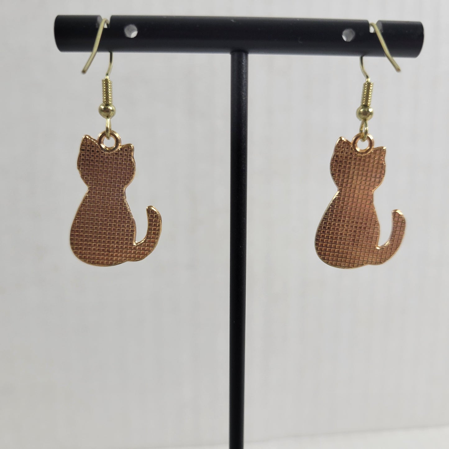 Cats Kittens Earrings One Pair Black Tulip Fish Hook Dangle Hanging Gold Tone