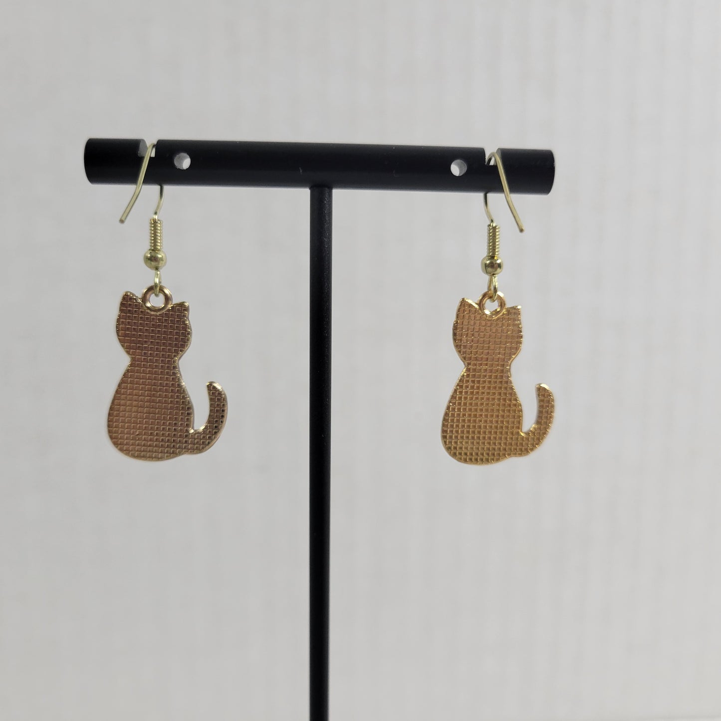 Cats Kitten Earrings One Pair Calico Gold Tone Hanging Dangle Fish Hook Novelty
