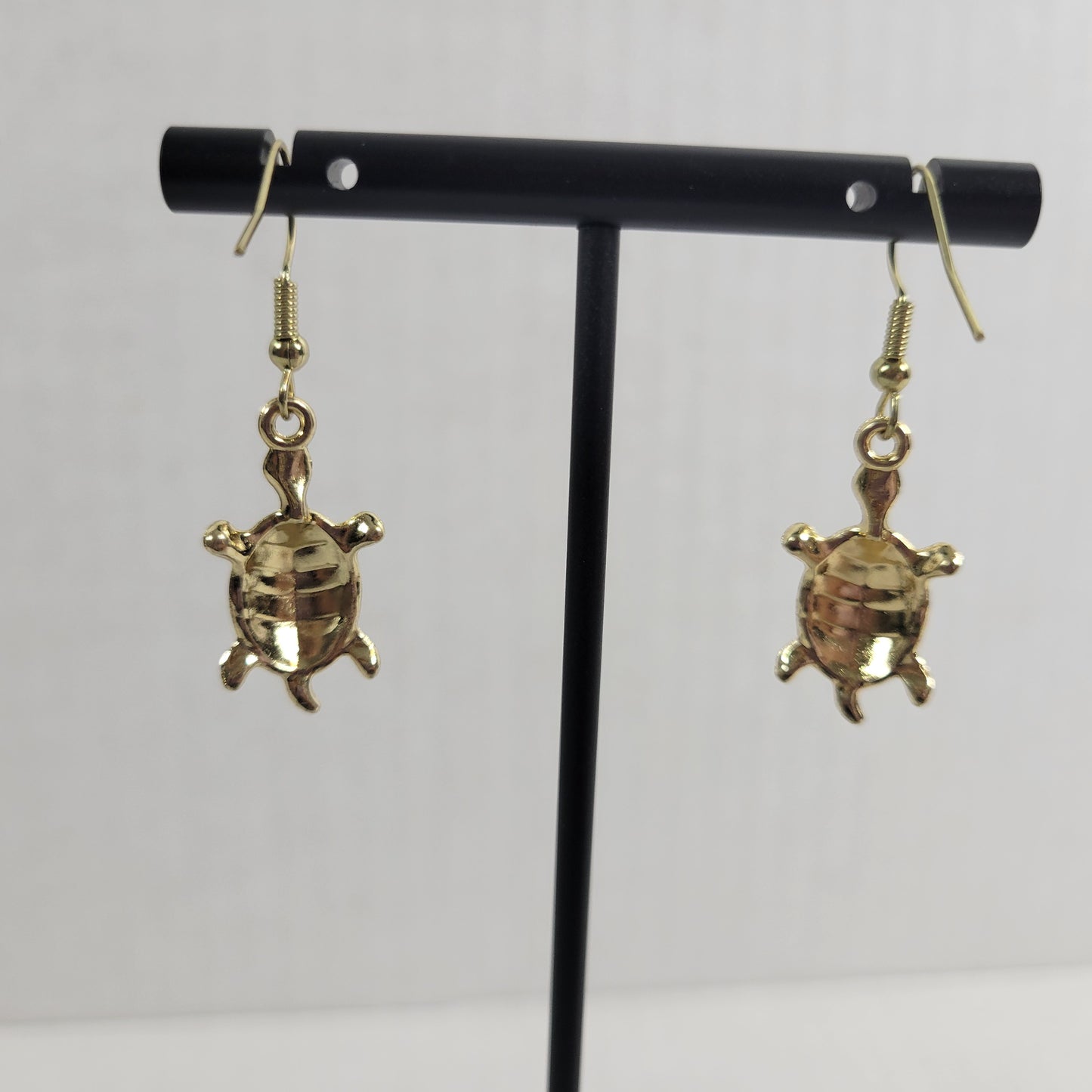 Turtle Dangle Drop Earrings Women Pink Blue Zinc Alloy Gold Tone Hooks  E74E