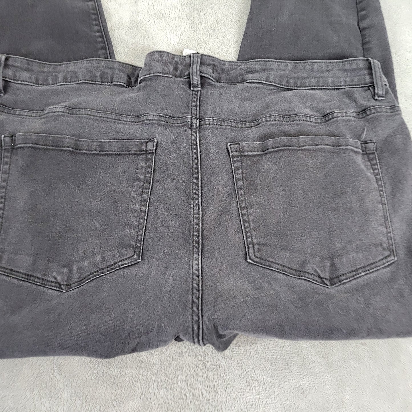 Lane Bryant Jeans 26 Black Tapered Elastic Waist Stretch Denim Plus Size SL75E
