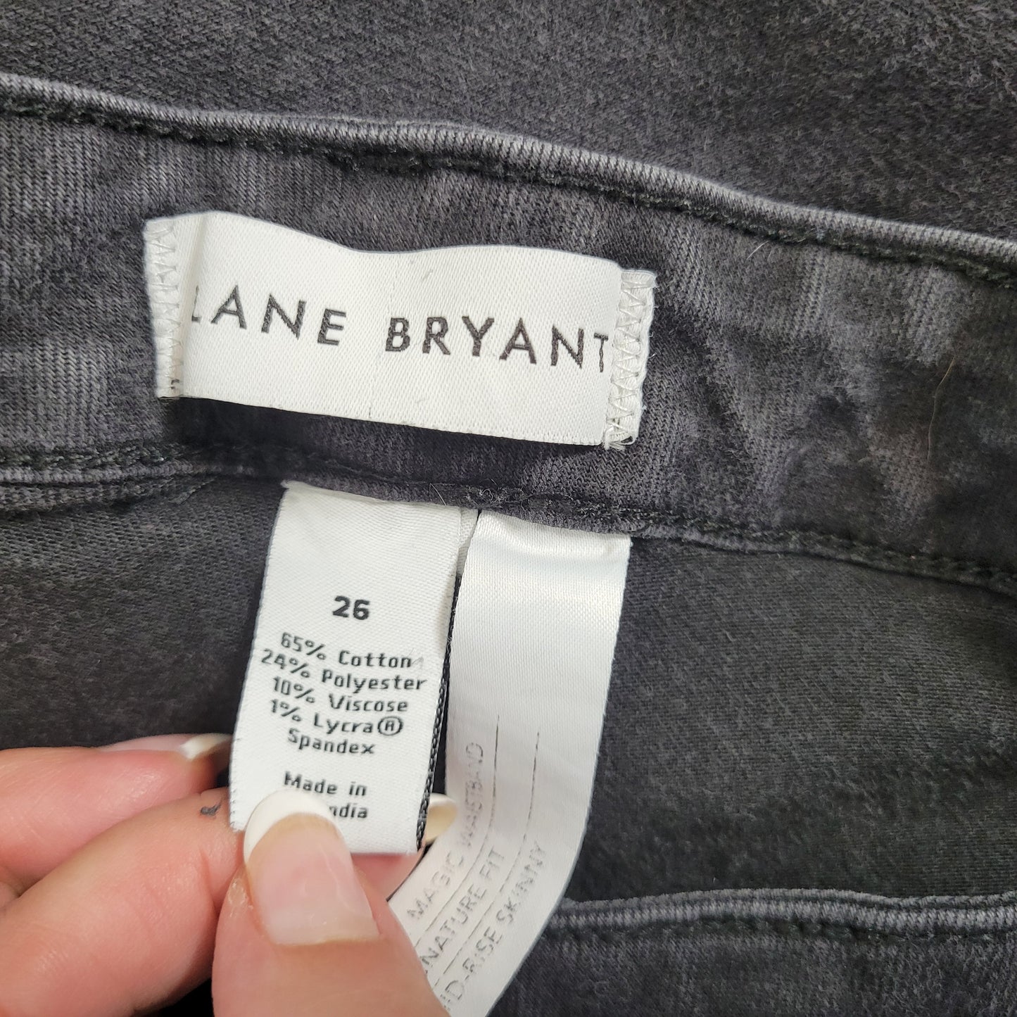 Lane Bryant Jeans 26 Black Tapered Elastic Waist Stretch Denim Plus Size SL75E