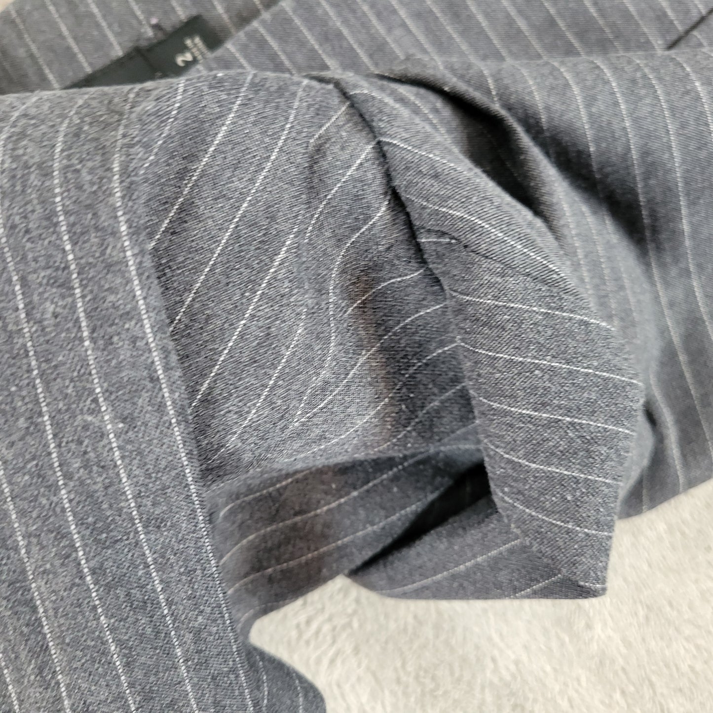 Torrid 2X Capri Pants Black White Pinstripe Pull On Elastic Waist Stretch STR54E