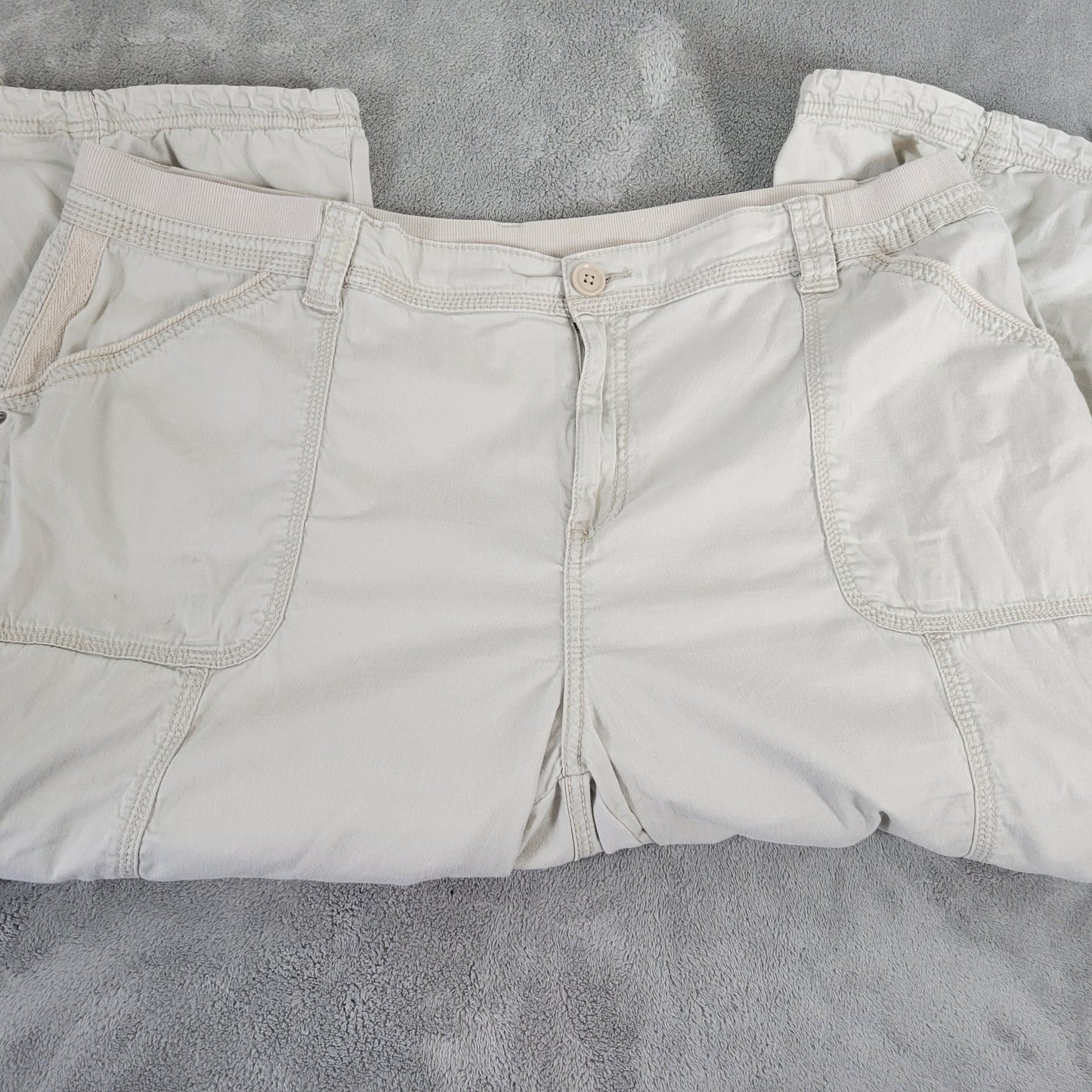 Style & Co 20W Cargo Capri Pants Beige Elastic Waist Stretch Pockets Crop D2E