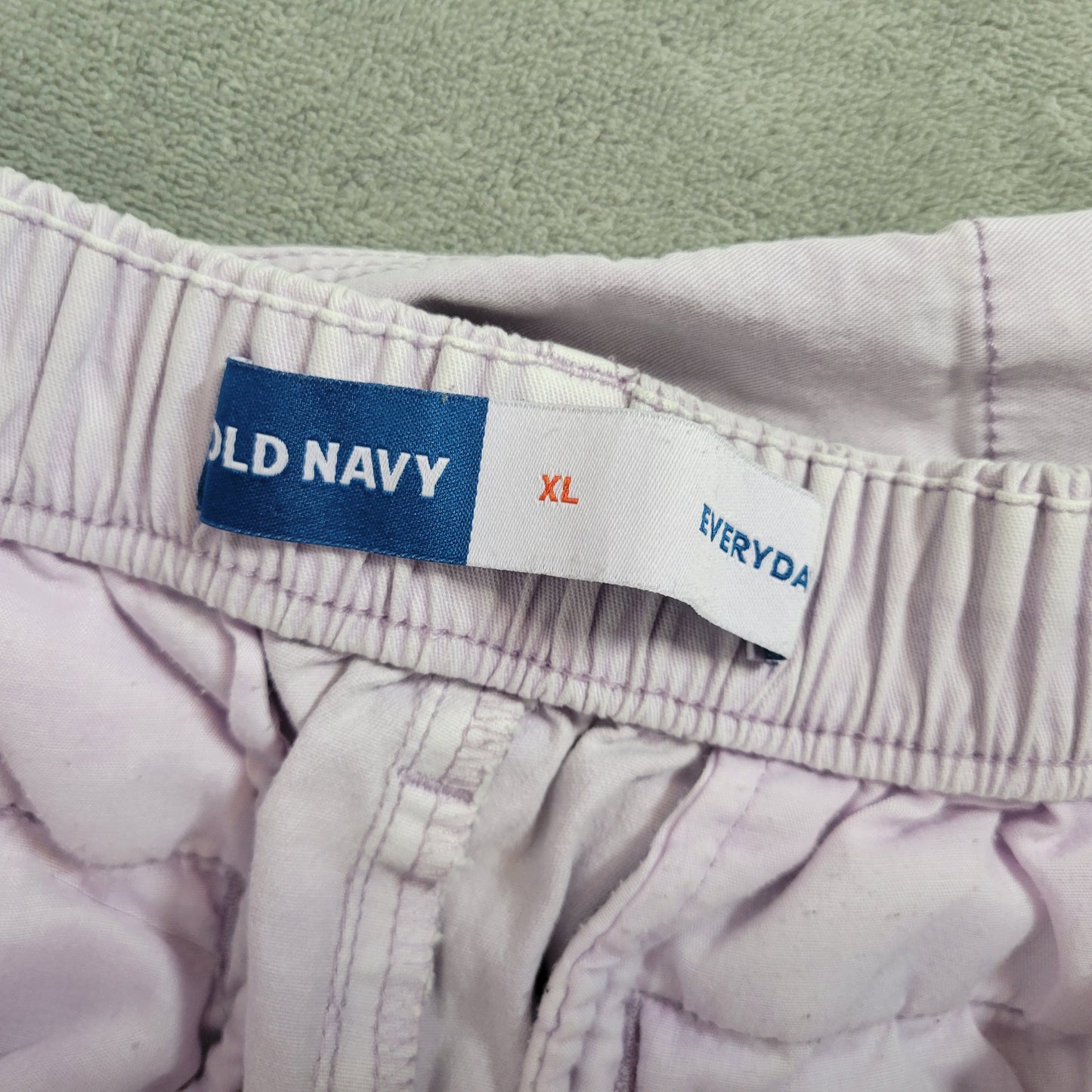 Old Navy Everyday Womens Shorts XL Lavender Chino Purple Elastic Waist PUR63E