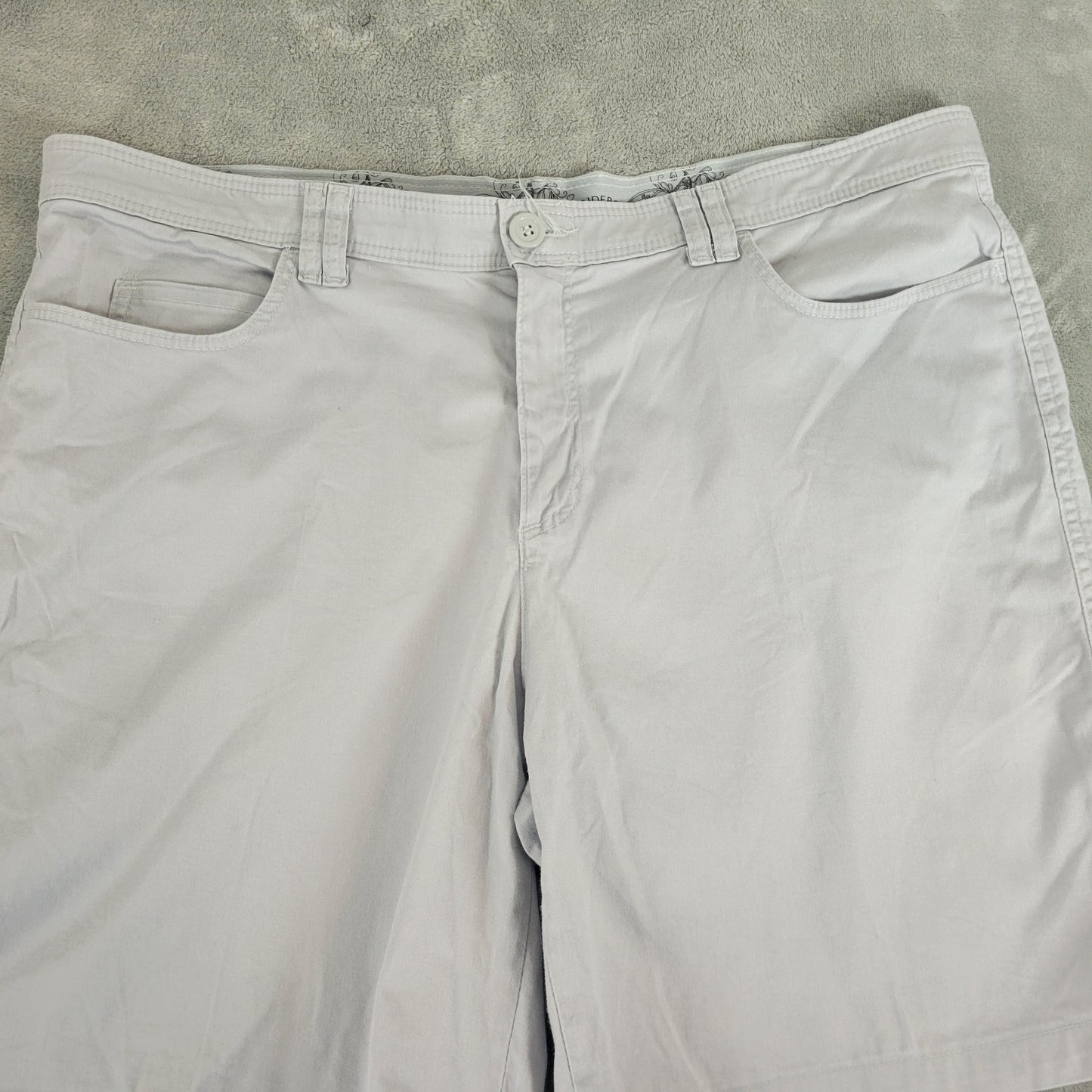 Riders by Lee Chino Shorts 18 Gray Cotton Blend Stretch 8" Inseam Pockets GRA30E