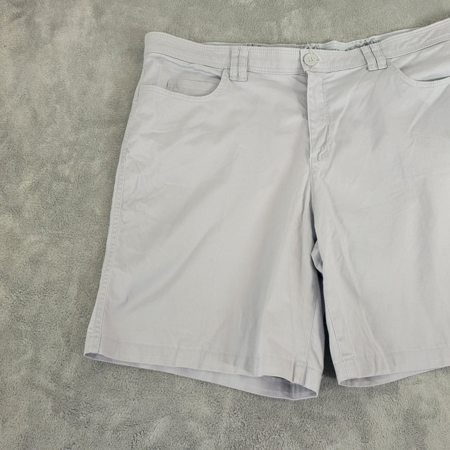 Riders by Lee Chino Shorts 18 Gray Cotton Blend Stretch 8" Inseam Pockets GRA30E