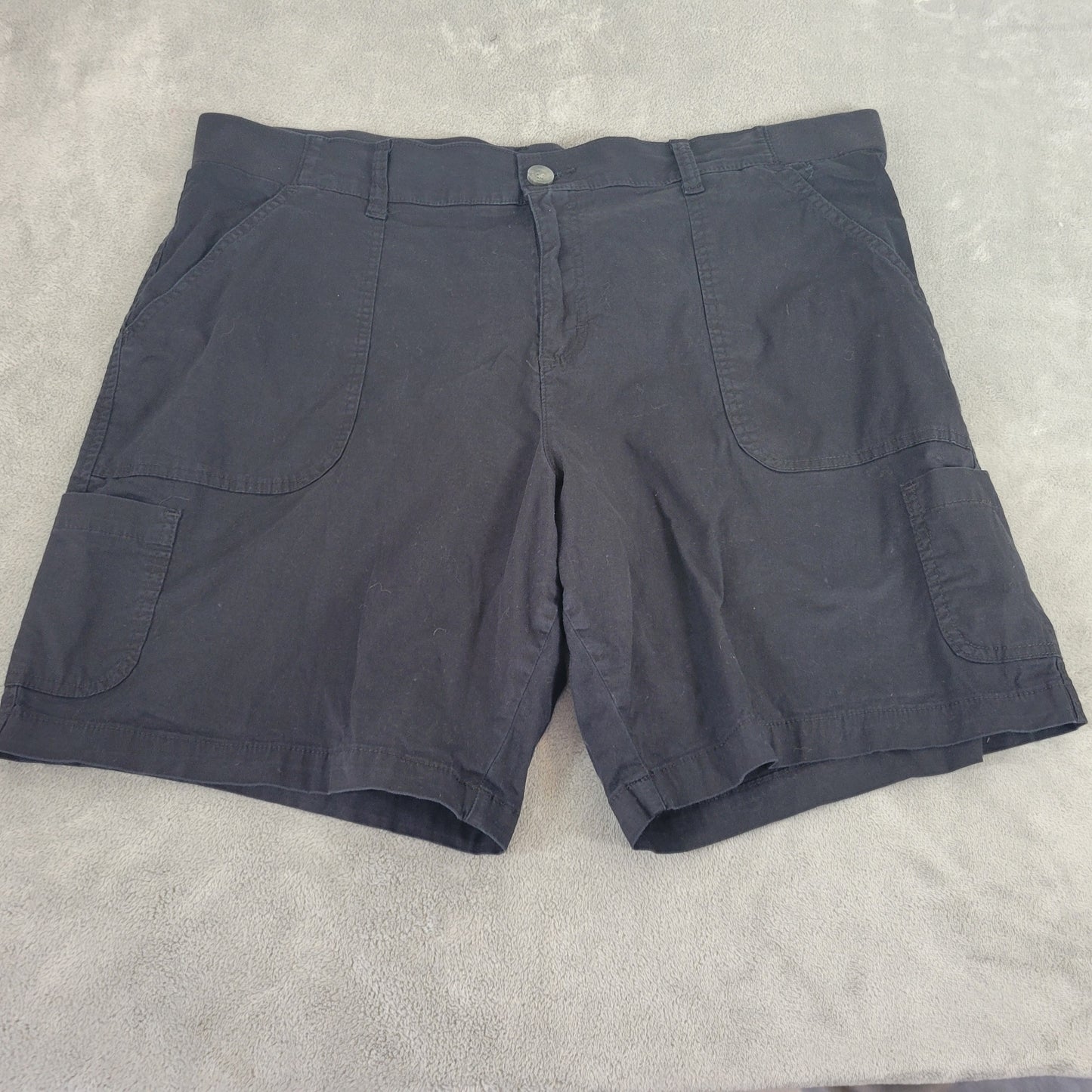 Lee Relaxed Fit Chino Shorts Black 20W Mid Rise 8" Inseam Cotton Blend BLA47E