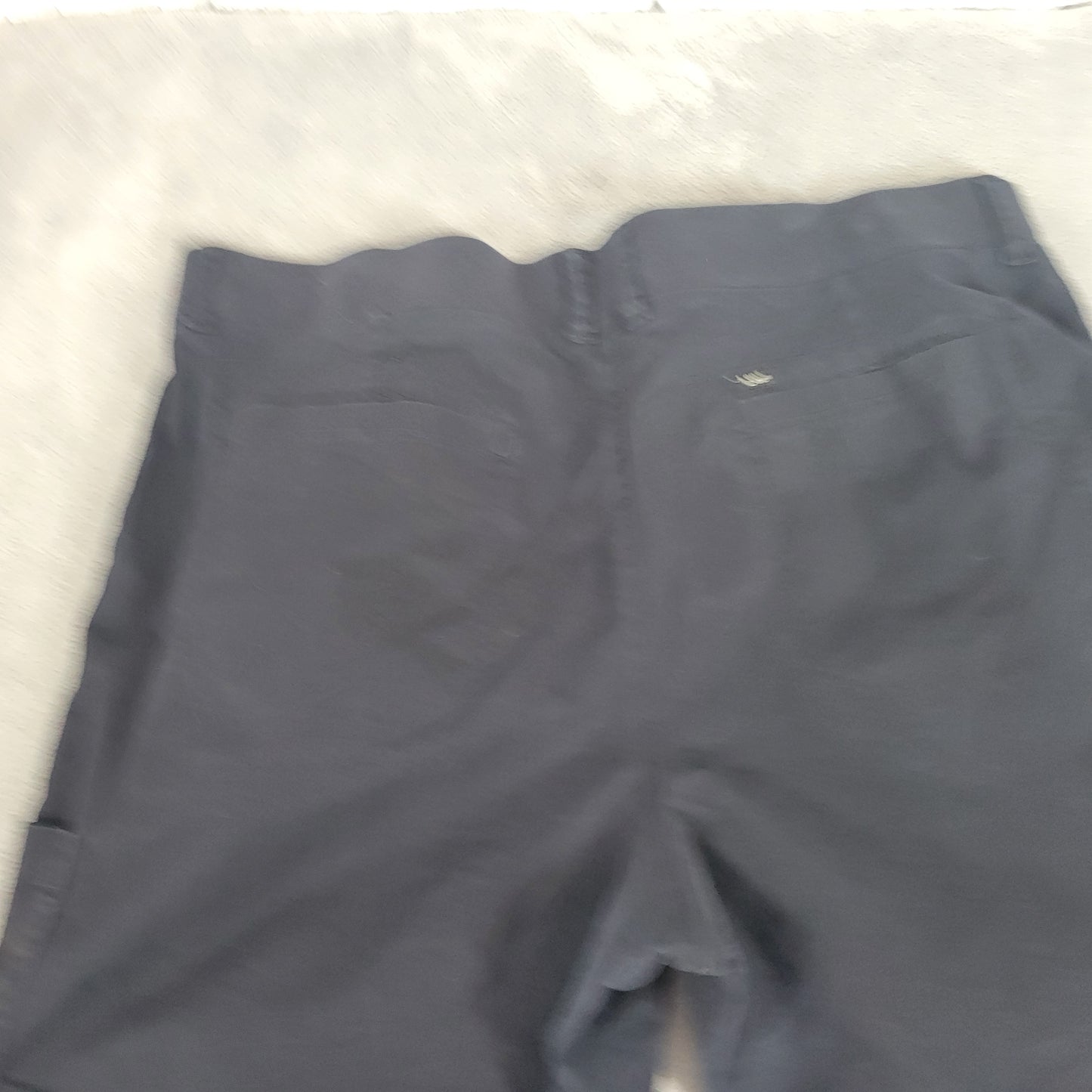 Lee Relaxed Fit Chino Shorts Black 20W Mid Rise 8" Inseam Cotton Blend BLA47E