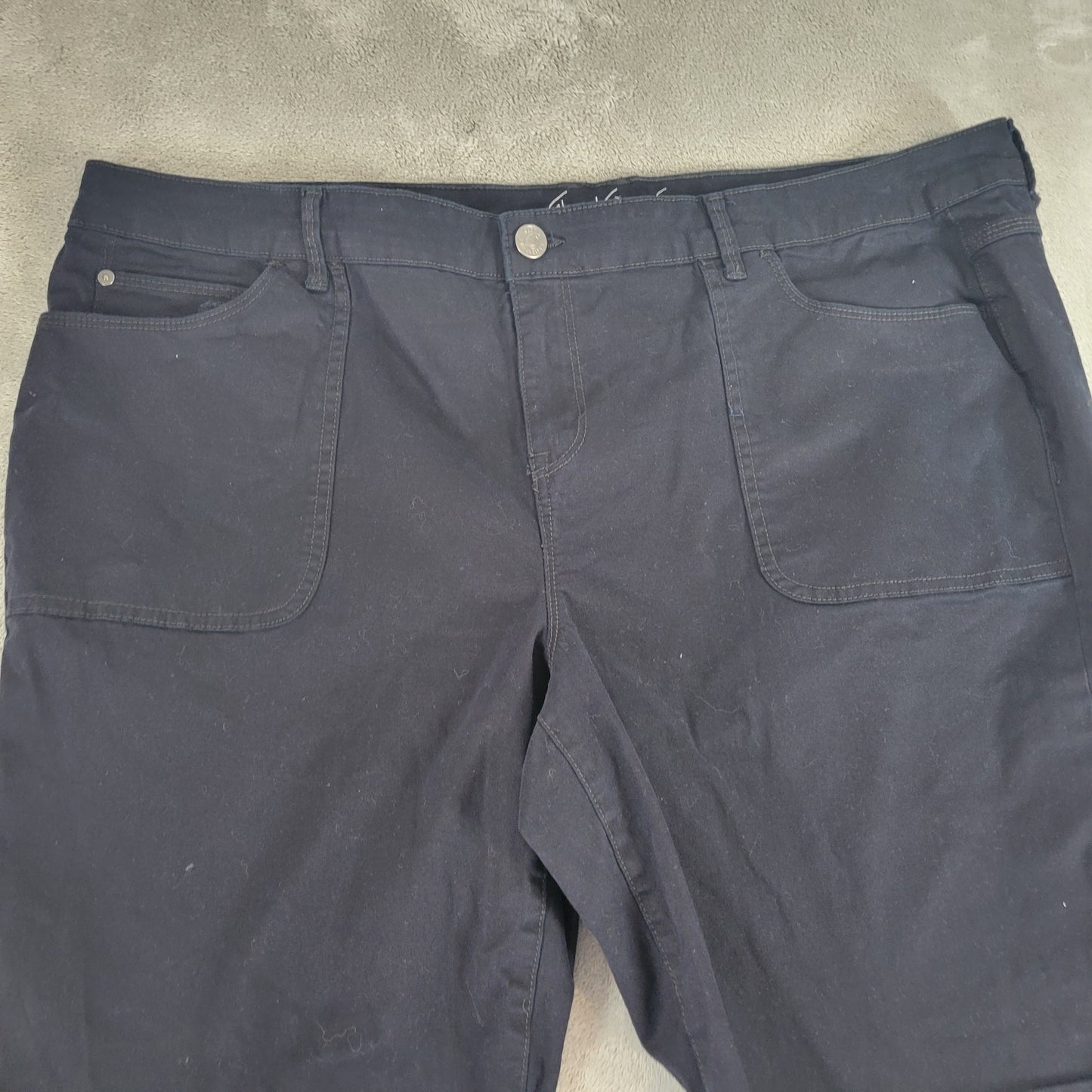 Gloria Vanderbilt Denim Bermuda Shorts 18W Indigo Blue Elastic Waist Slim BLU16E