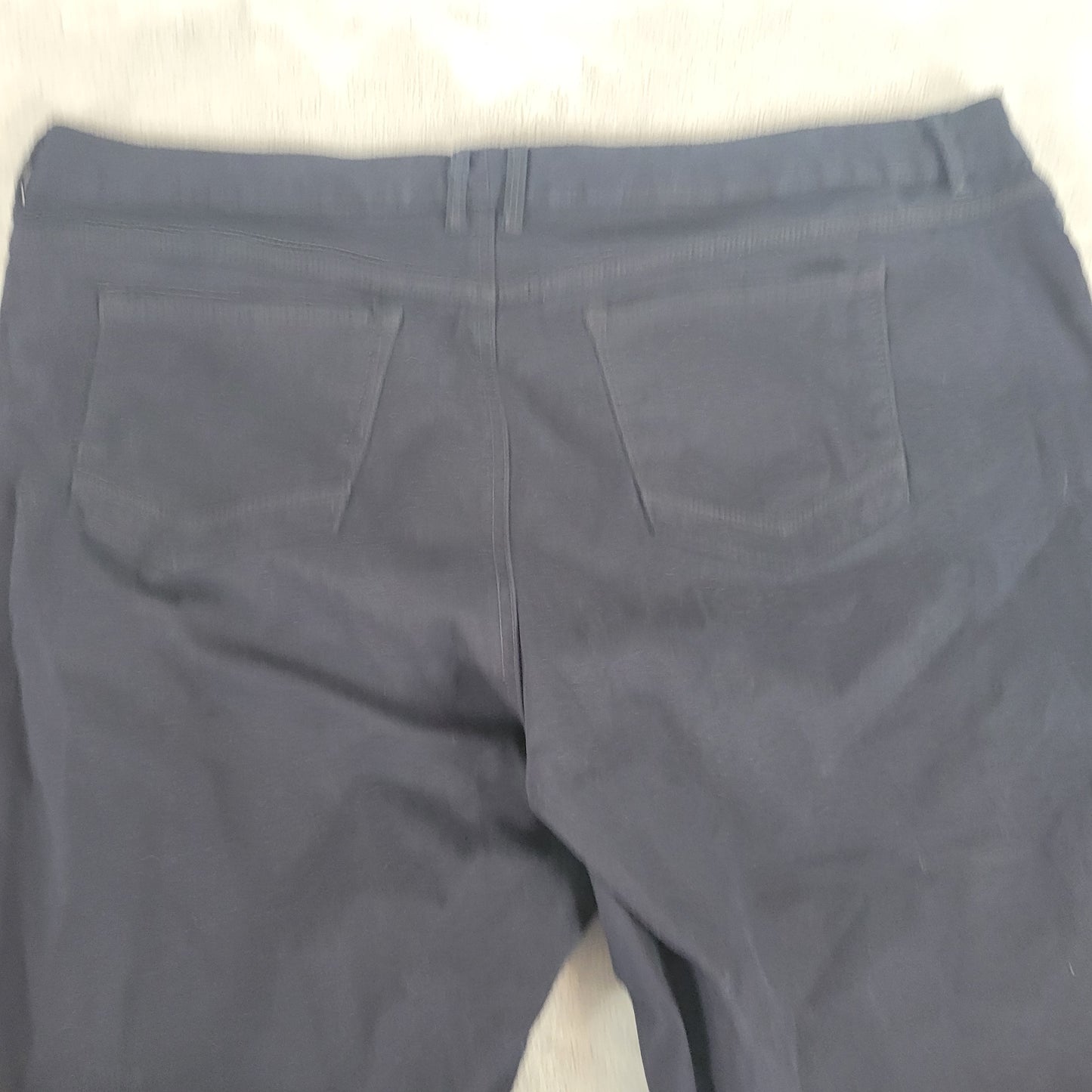 Gloria Vanderbilt Denim Bermuda Shorts 18W Indigo Blue Elastic Waist Slim BLU16E