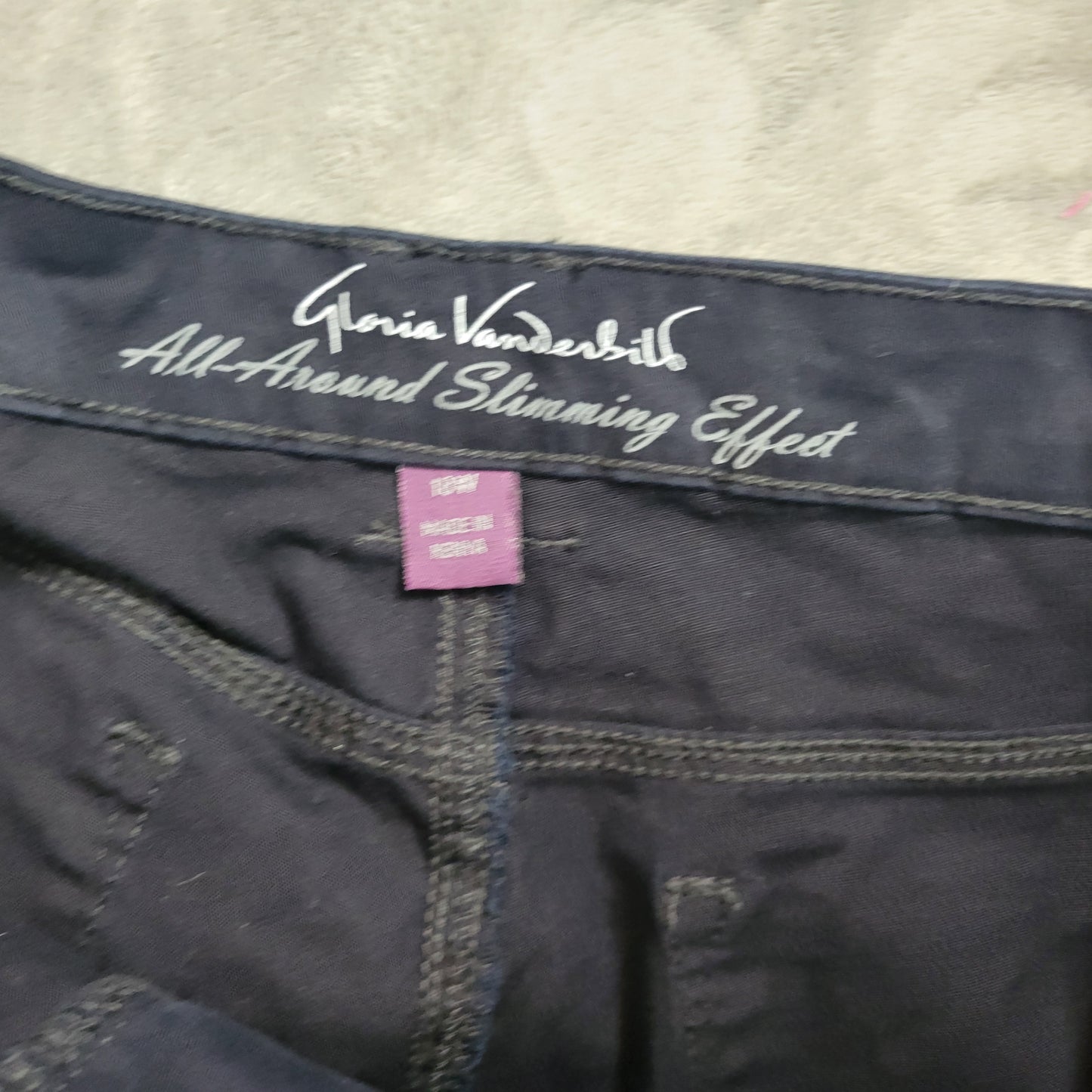 Gloria Vanderbilt Denim Bermuda Shorts 18W Indigo Blue Elastic Waist Slim BLU16E