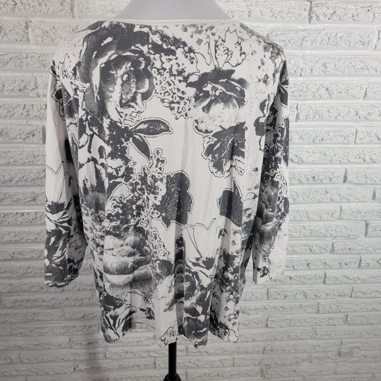 Coldwater Creek Floral Tee 2X Gray Cotton Blend 3/4 Sleeve Crew Neck FLO169XE