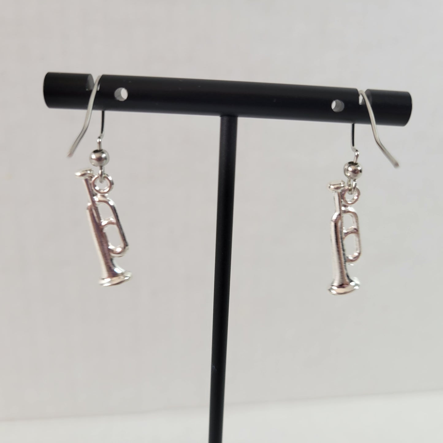 Women Trumpet Cornet Dangle Earrings Music Lover Drop Jewelry Horn Player E89E