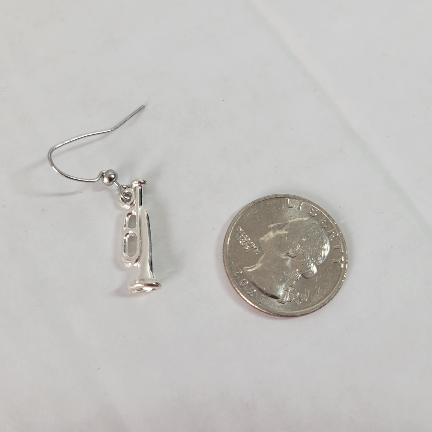 Women Trumpet Cornet Dangle Earrings Music Lover Drop Jewelry Horn Player E89E