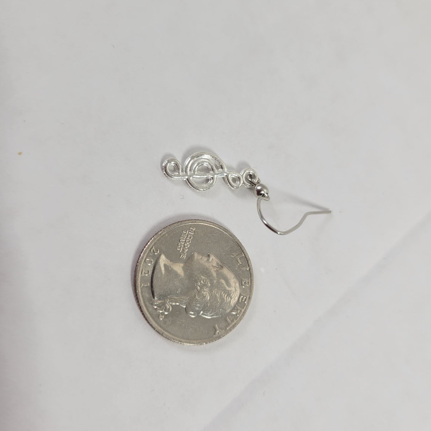 Treble Clef Womens Dangle Drop Earrings Silver Tone Alloy Music Theme E102E
